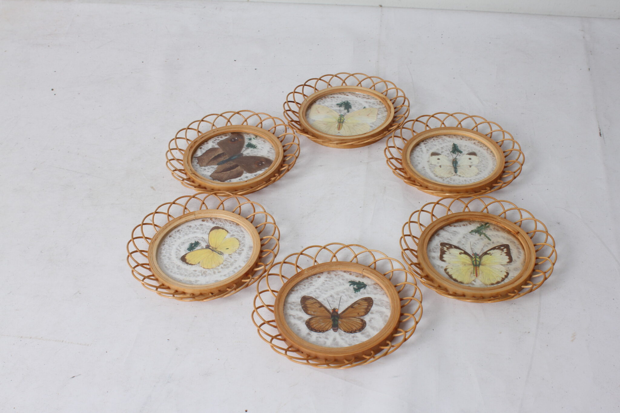 Sous-verres papillons en rotin – Image 2