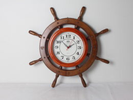 Horloge murale gouvernail de bateau