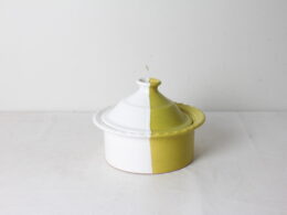 Tajine bicolore en terre cuite émaillée