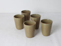 Gobelets vintage en grès émaillé