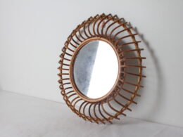 Miroir mural vintage en rotin