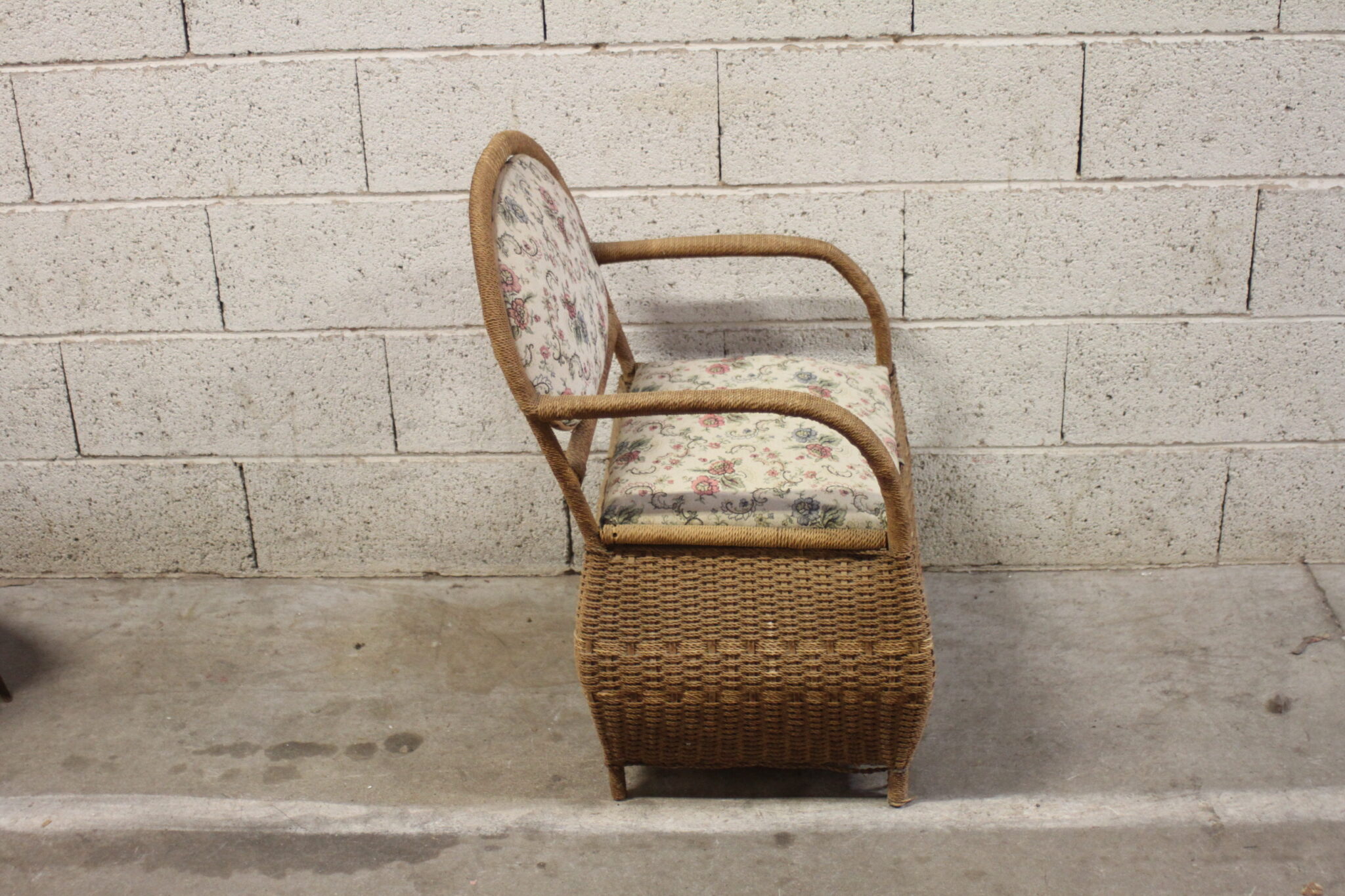 Ancien fauteuil coffre – Image 4