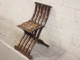 Chaise pliante syrienne en bois et nacre