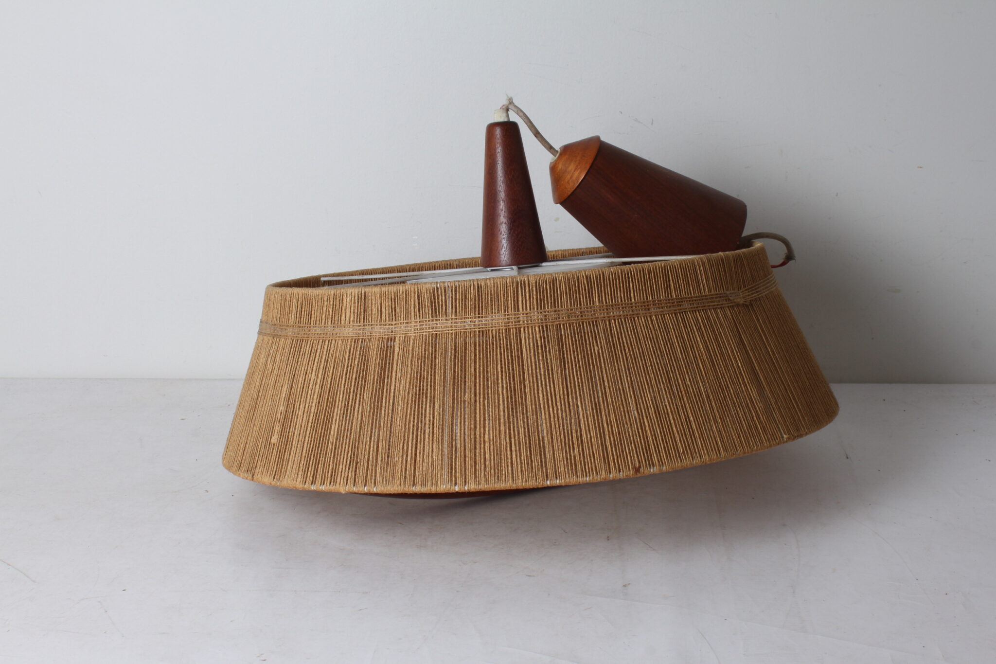 Grande suspension au design scandinave – Image 4