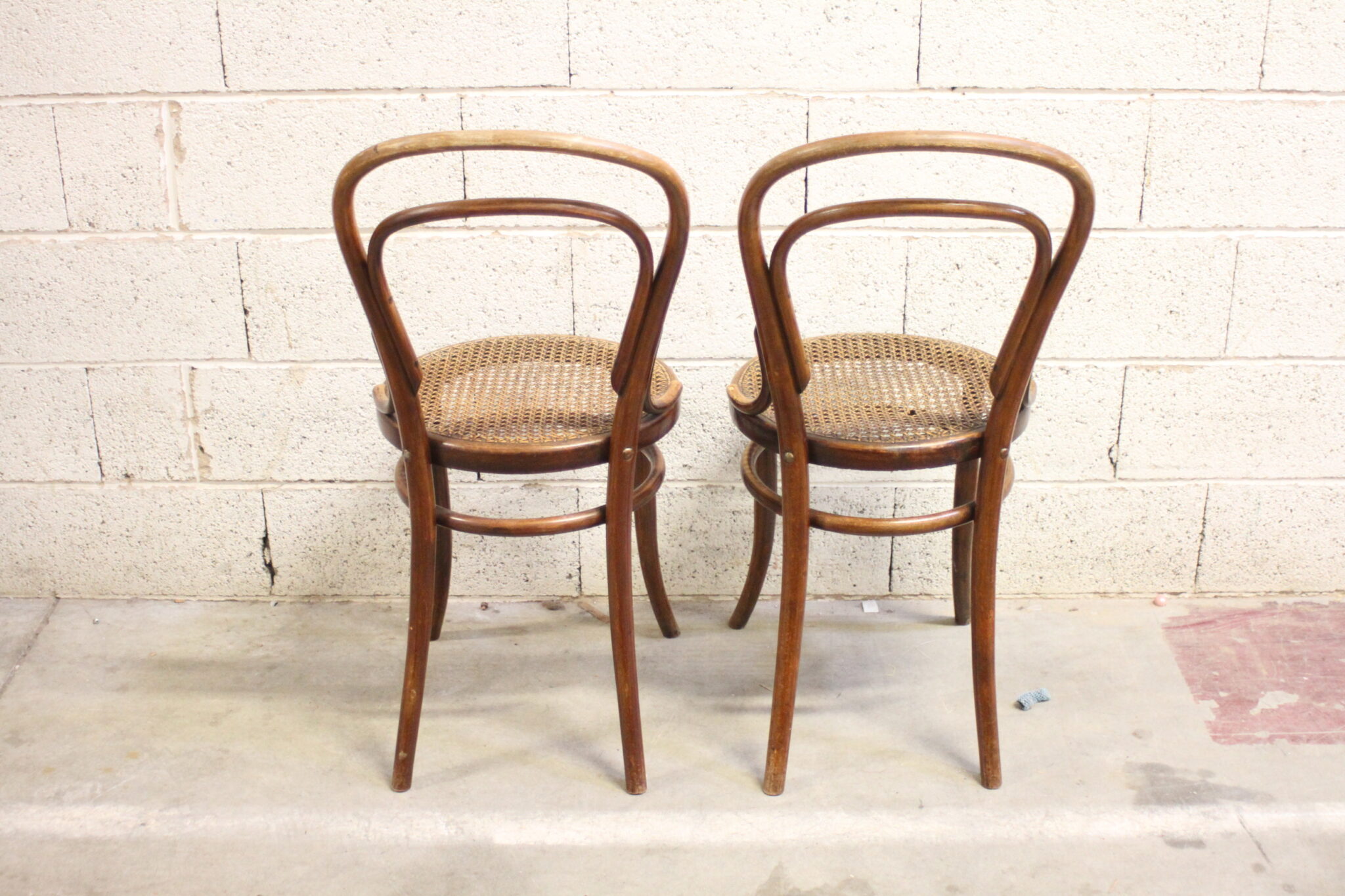 Anciennes chaises bistrot – Image 4