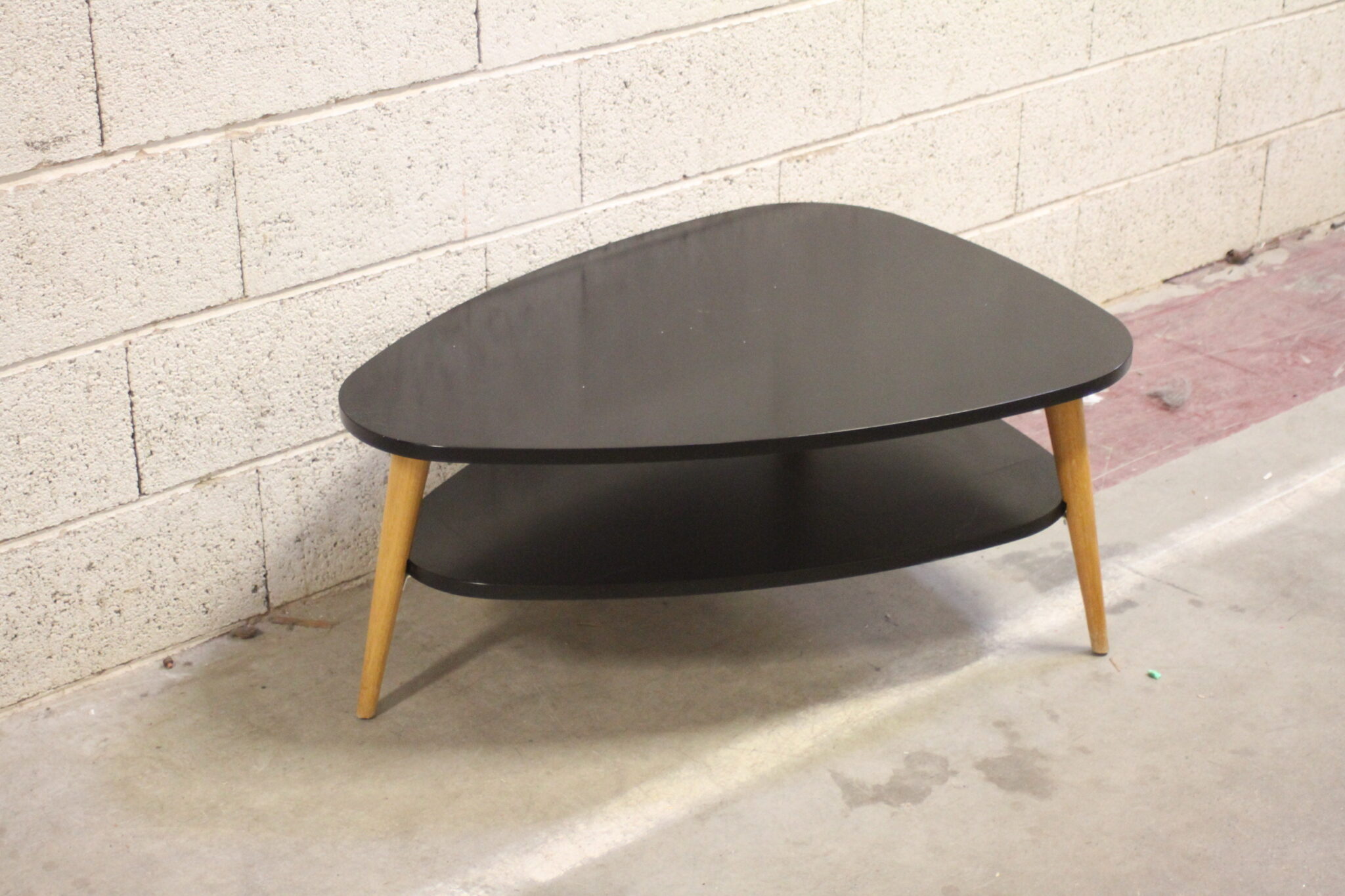 Table basse triangulaire