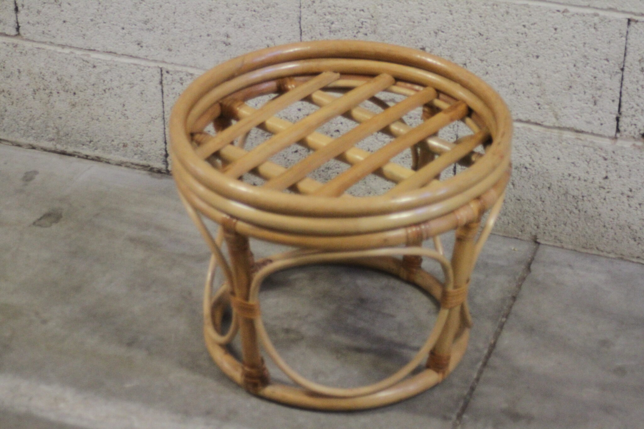Tabouret pouf en rotin – Image 3