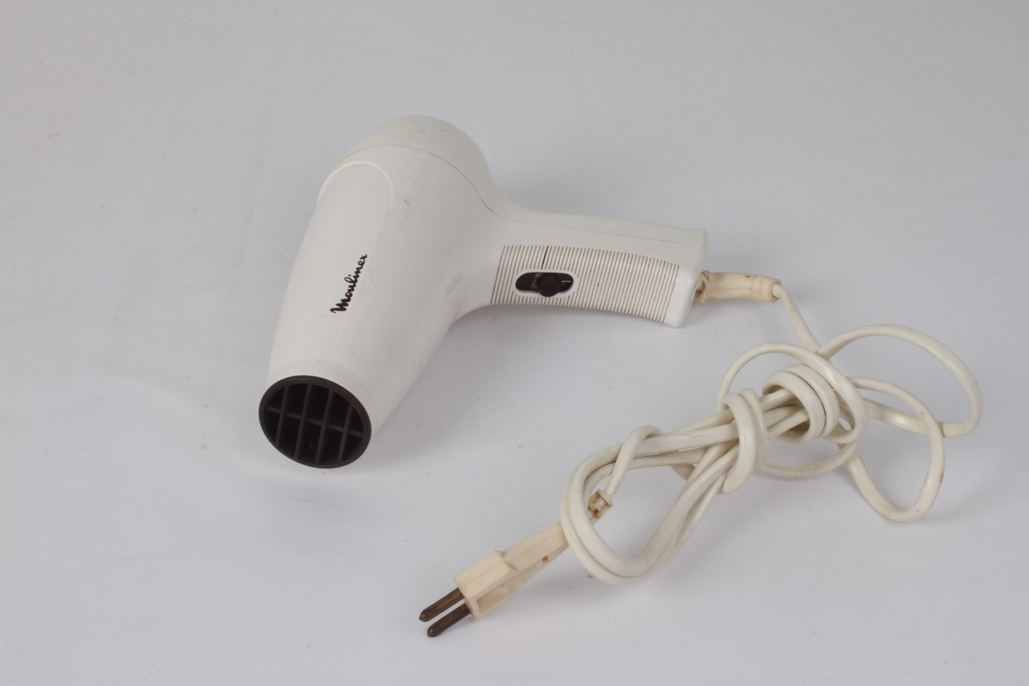 emmaus-scherwiller-sèche-cheveux-emmaus-occasion-label-emmaus-emmaus-boutique-en-ligne-idée-cadeau (1)