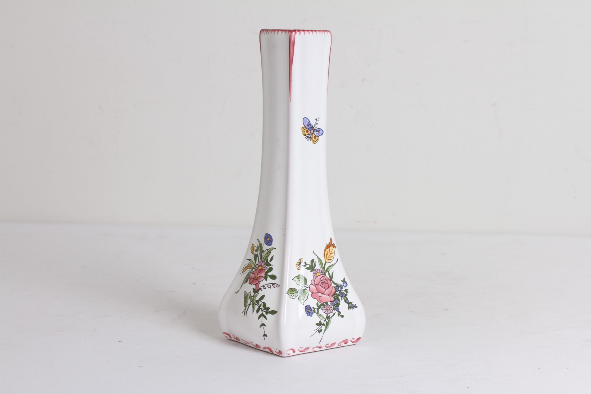 petit-vase-vintage-en-ceramique-motif-floral-roullet-renoleau-objet-deco-occasion-emmaus-scherwiller-etikette (2)