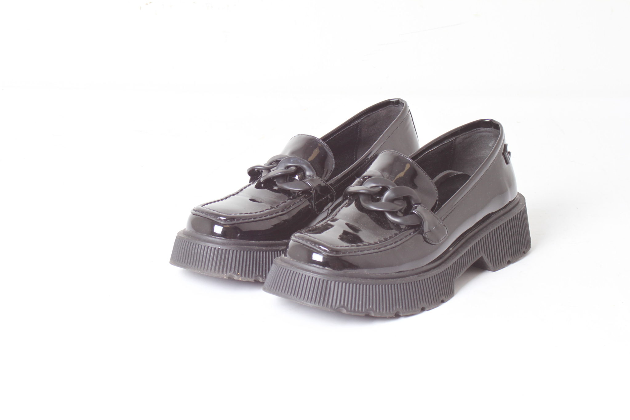 emmaus(etikette-occasion-scherwiller-seconde main-idée cadeau-chaussures-femme-39-noir-lola casademunt (1)