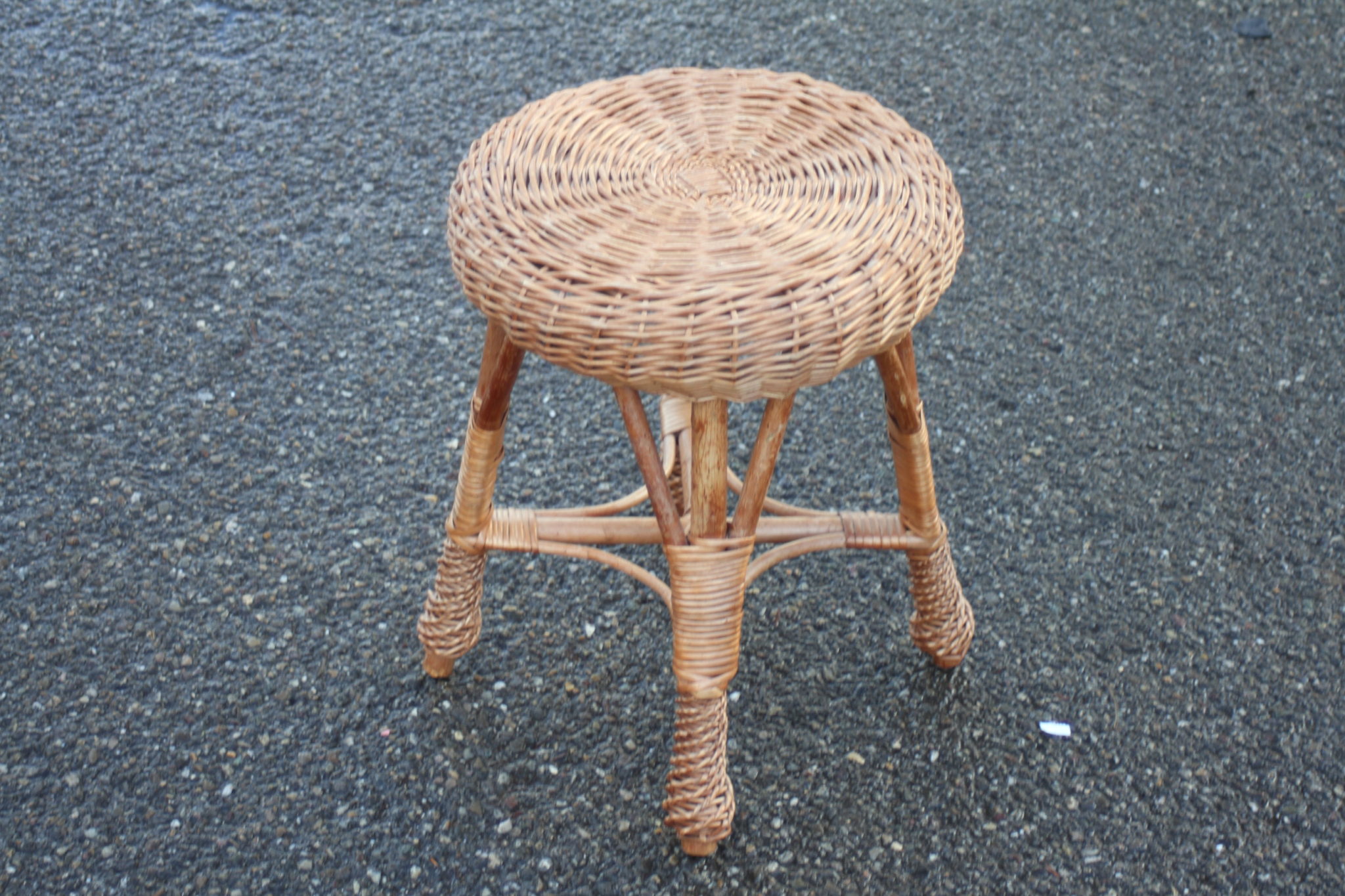 tabouret-rond-vintage-osier-naturel-mobilier-occasion-emmaus-scherwiller-etikette (2)