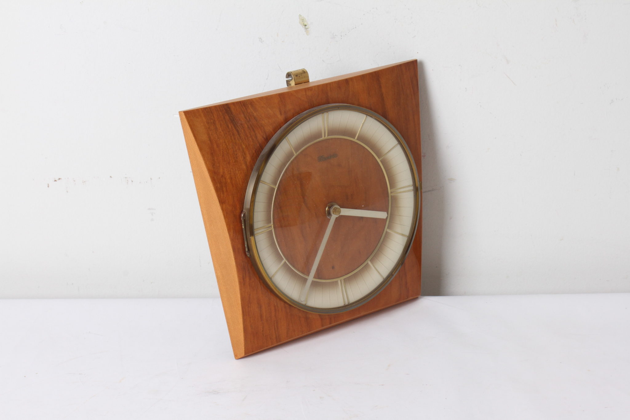 horloge-murale-vintage-marque-electri-bois-placage-laiton-dore-objet-deco-occasion-emmaus-scherwiller-etikette (2)