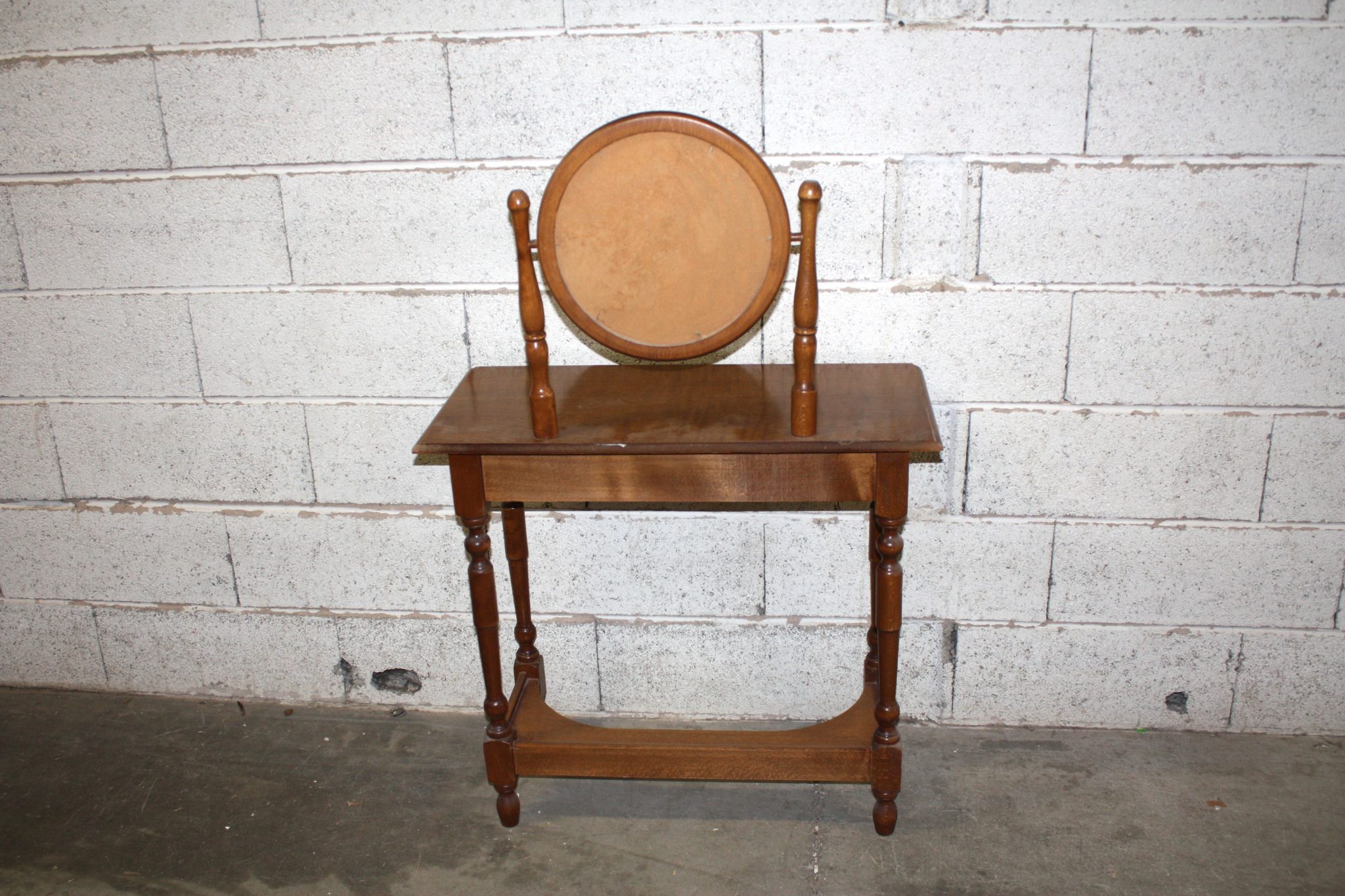 petite-coiffeuse-miroir-rond-en-bois-mobilier-occasion-emmaus-scherwiller-etikette (1)