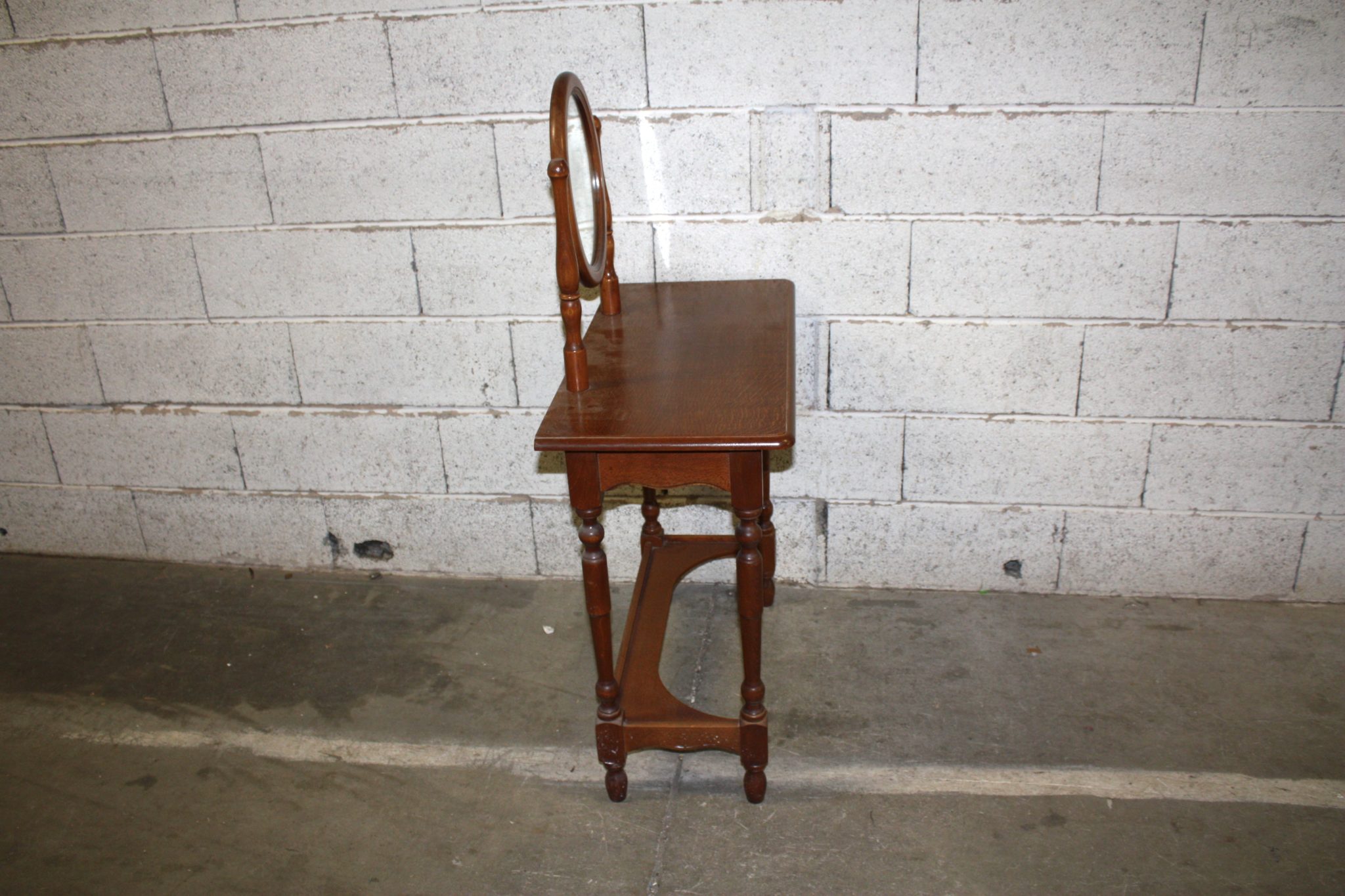 petite-coiffeuse-miroir-rond-en-bois-mobilier-occasion-emmaus-scherwiller-etikette (6)