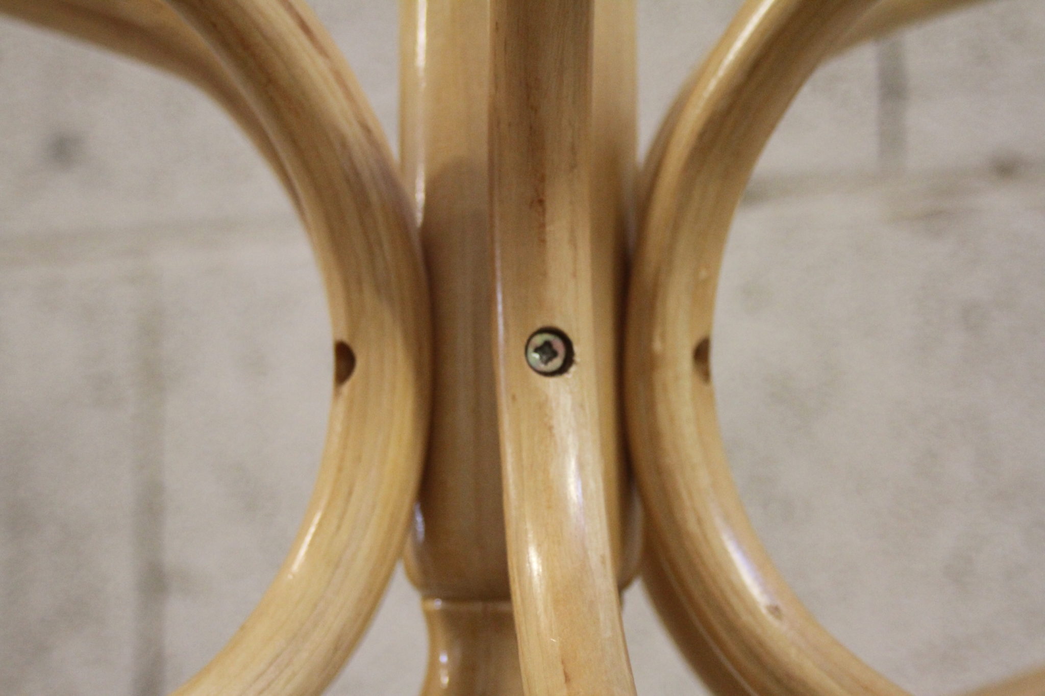 porte-manteaux-perroquet-12-crochets-bois-clair-mobilier-occasion-emmaus-scherwiller-etikette (1)