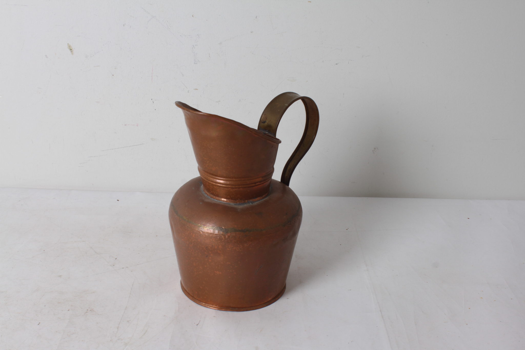 emmaus-scherwiller-etikette-occasion -cuivre-pichet-ancien (1)