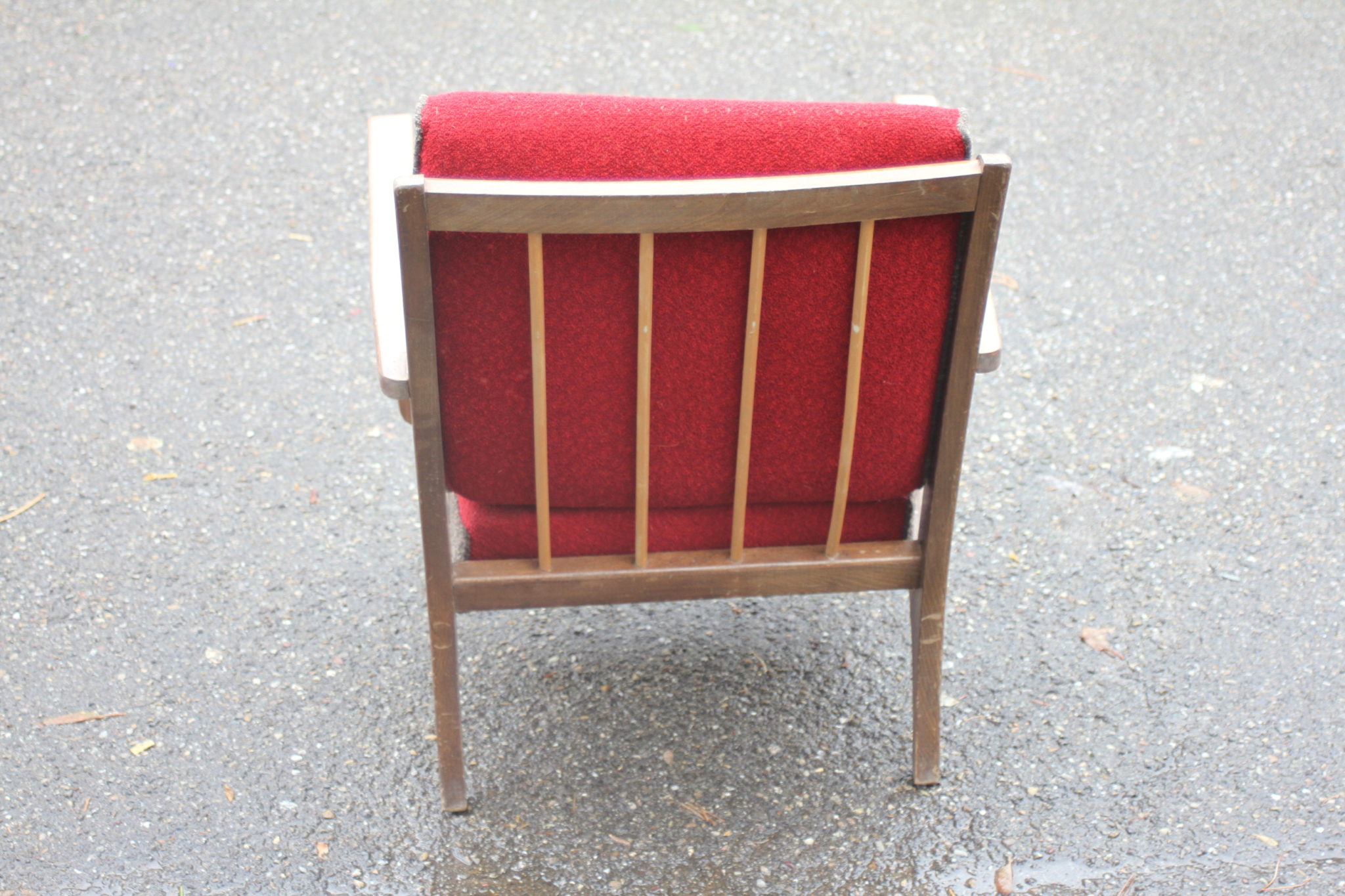 fauteuil-vintage-design-scandinave-bois-pieds-compas-coussins-tissu-bouclette-mobilier-brocante-occasion-emmaus-scherwiller-etikette (5)