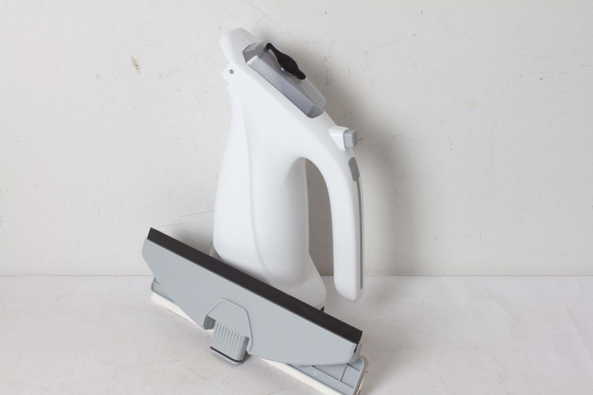 nettoyeur-de-votres-sans-fil-ambiano-petit-electromenager-occasion-emmaus-scherwiller-etikette (3)