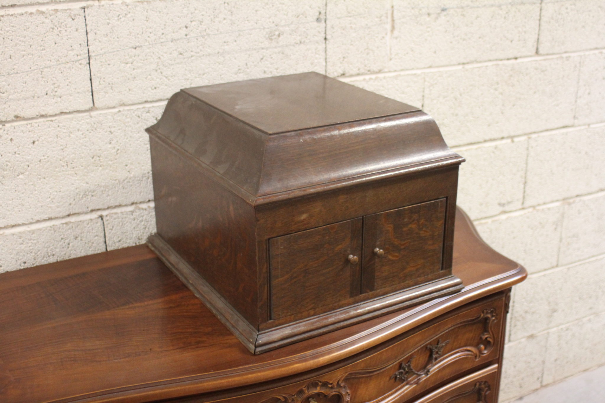 ancien-gramophone-bois-la-voix-de-son-maitre-objets-collection-brocante-occasion-emmaus-scherwiller-etikette (2)