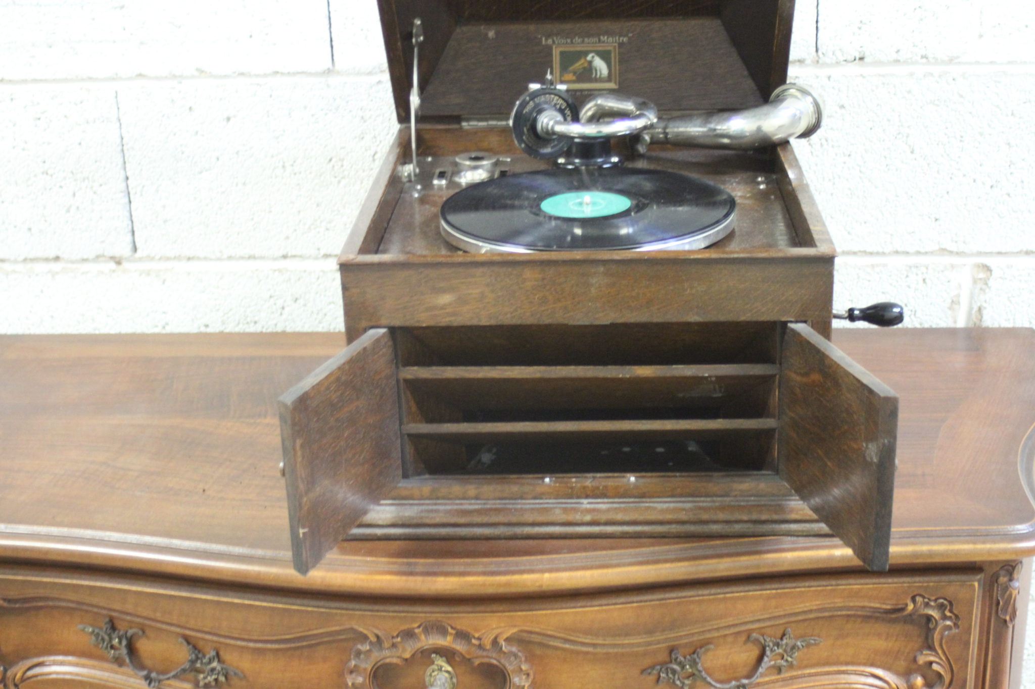 ancien-gramophone-bois-la-voix-de-son-maitre-objets-collection-brocante-occasion-emmaus-scherwiller-etikette (5)