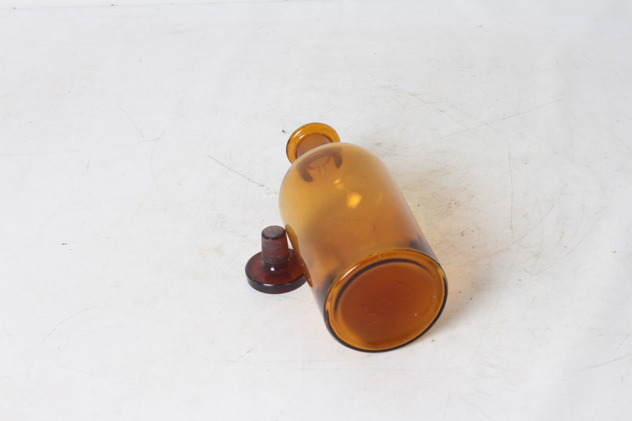 bouteille-flacon-d'apothicaire-verre-ambre-500-ml-objets-deco-occasion-emmaus-scherwiller-etikette (4)