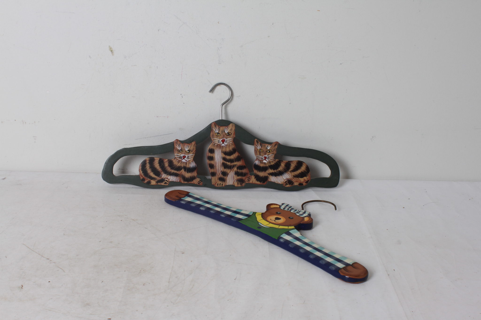 emmaus-scherwiller-etikette-occasion -cintres- ourson-chats (2)