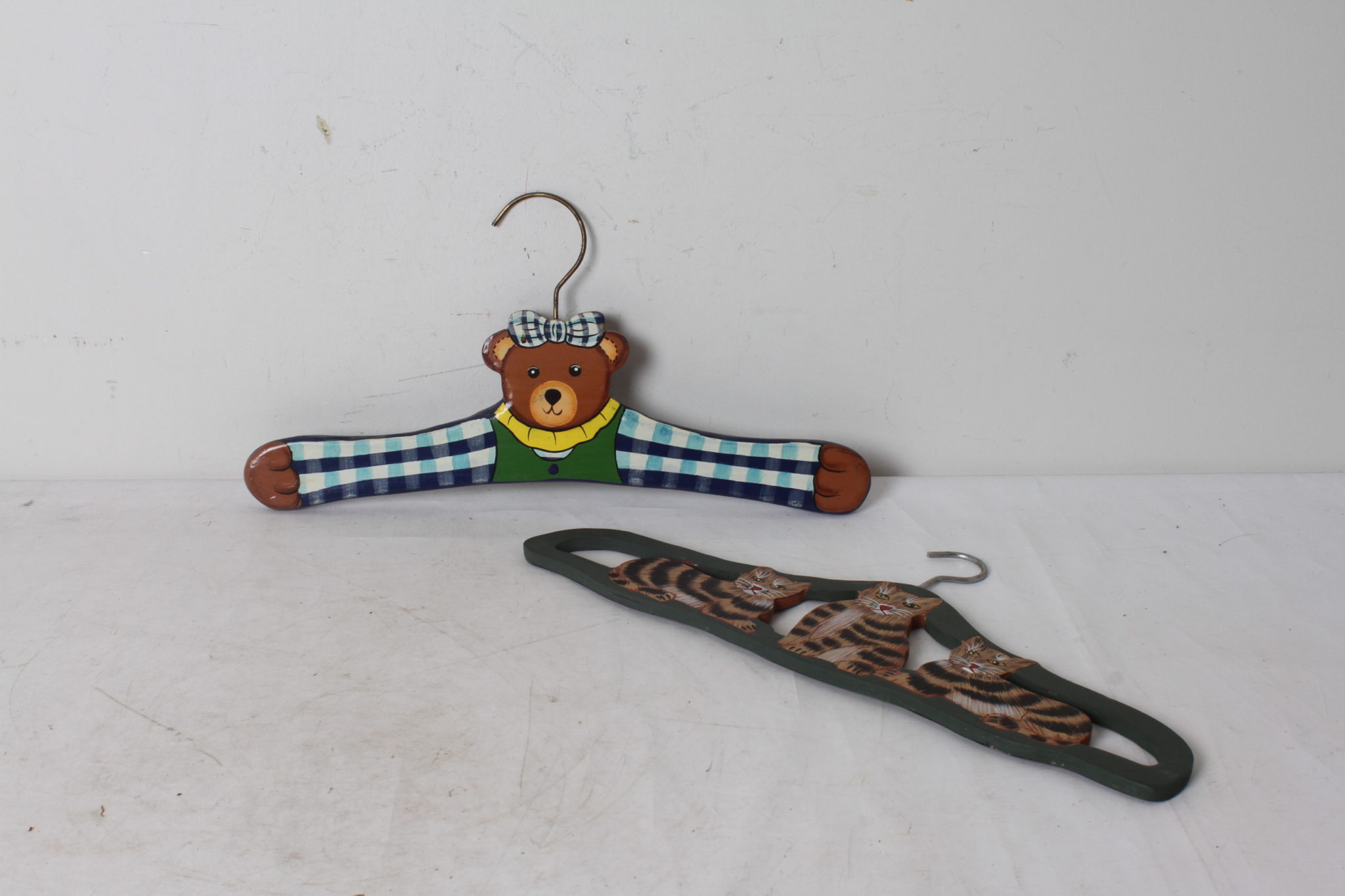 emmaus-scherwiller-etikette-occasion -cintres- ourson-chats (3)