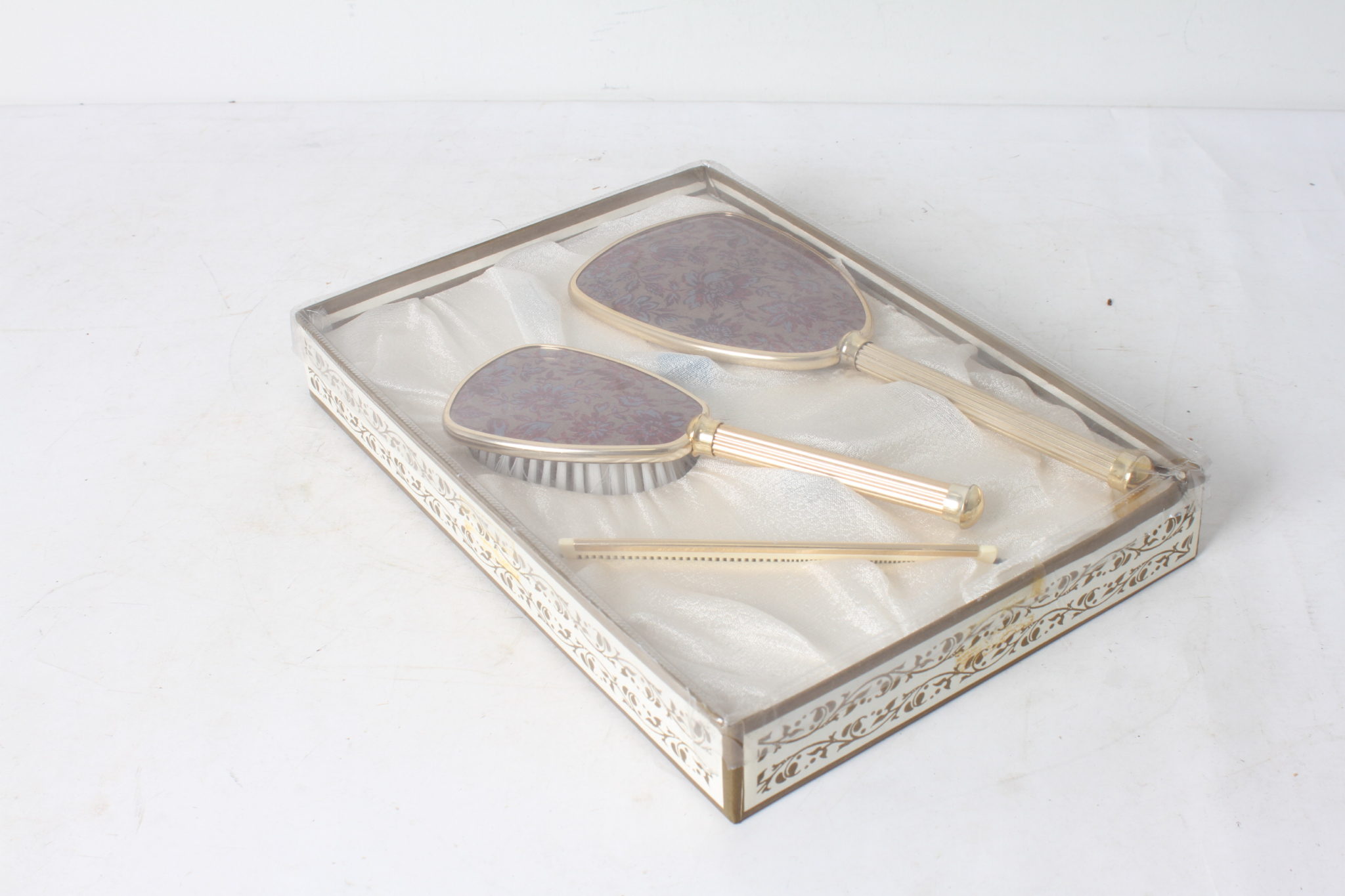 emmaus-scherwiller-etikette-occasion -Coffret de coiffeuse vintage (3)