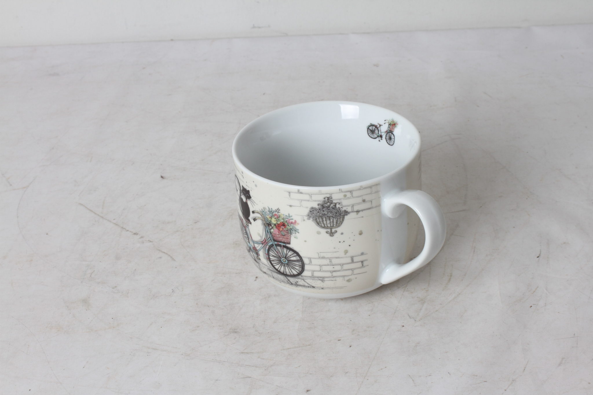 emmaus-scherwiller-etikette-occasion -Grande -tasse - porcelaine - Kiub (1)