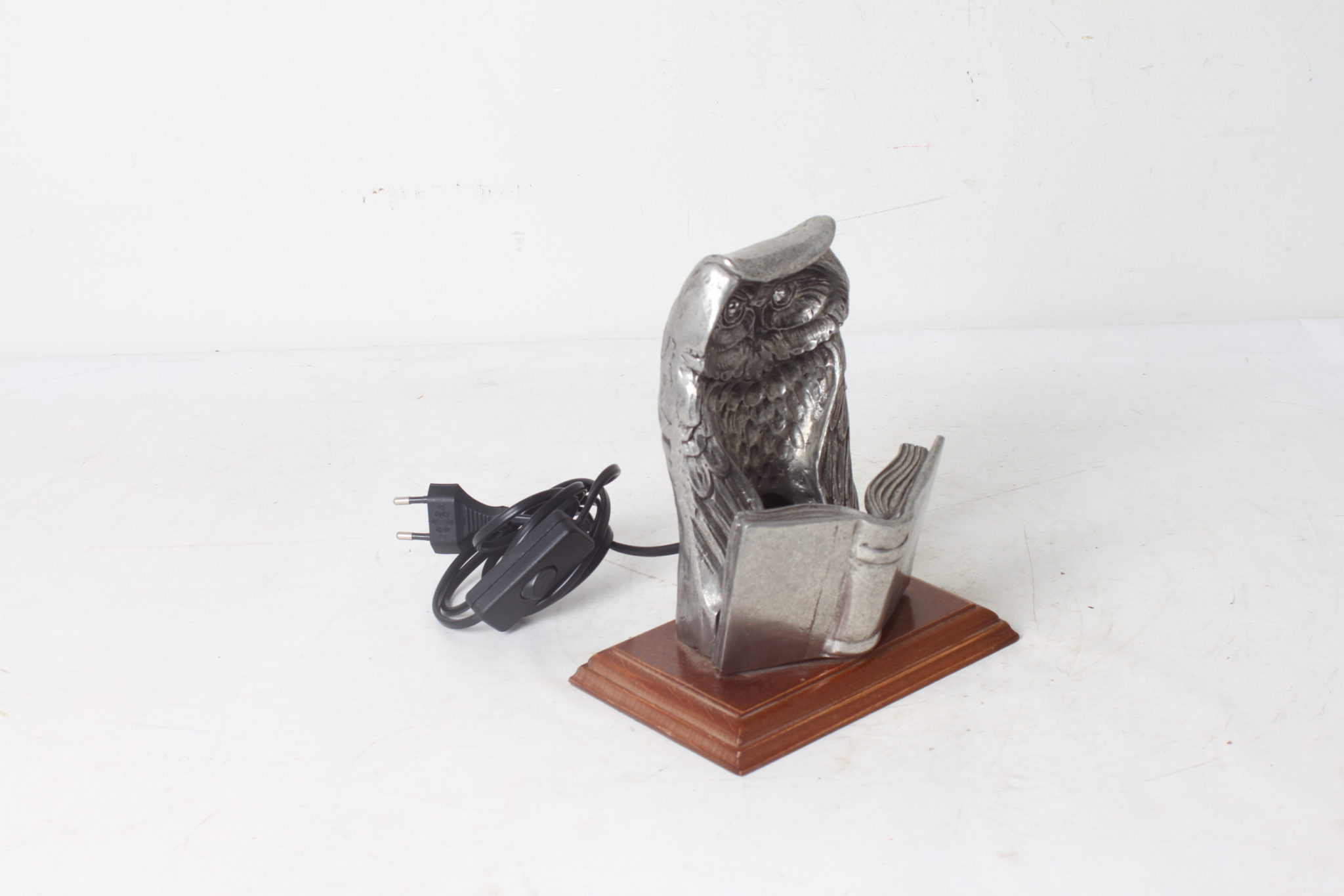 emmaus-scherwiller-etikette-occasion -lampe-hibou-chouette-étain-bois (2)