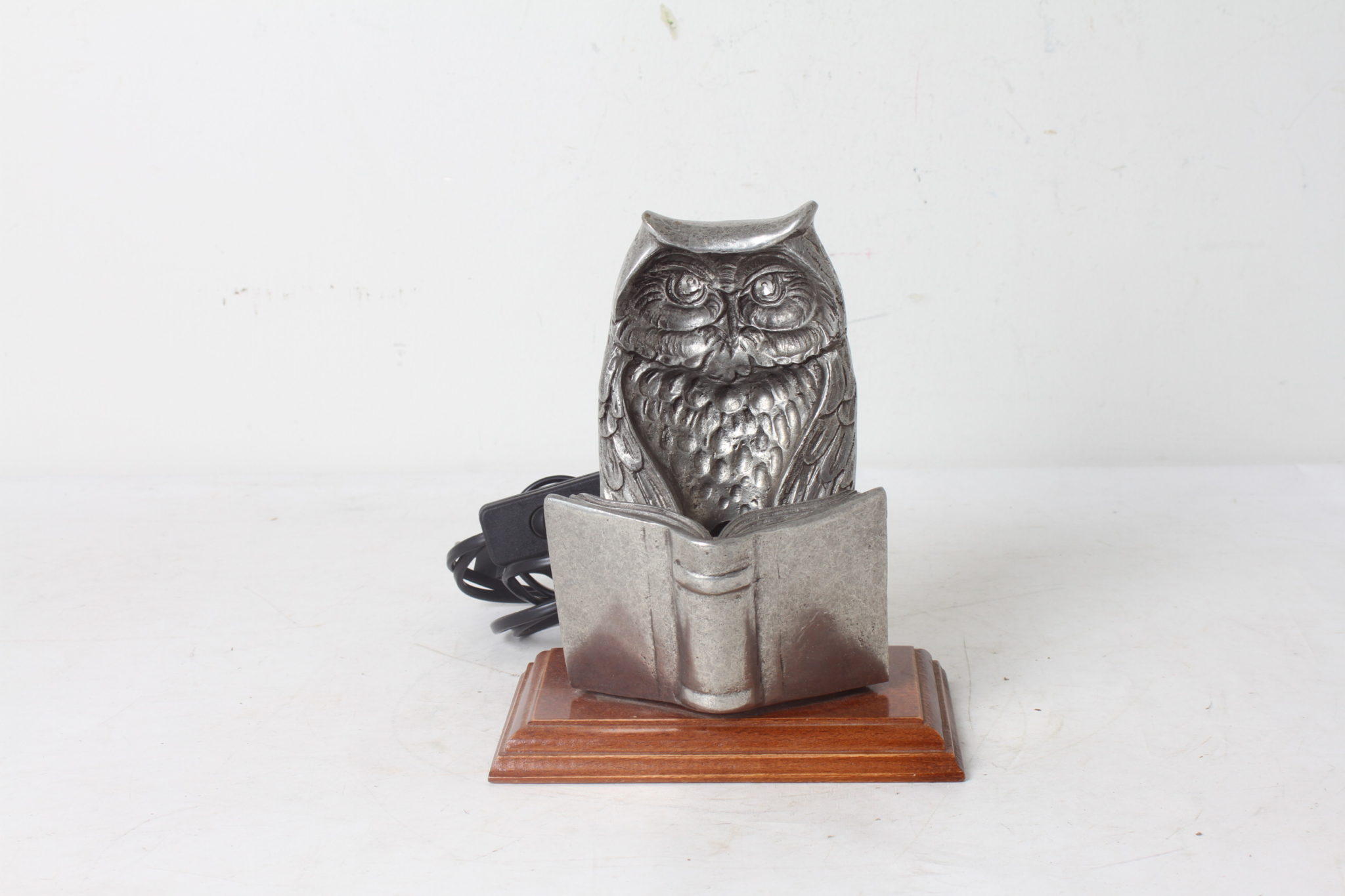 emmaus-scherwiller-etikette-occasion -lampe-hibou-chouette-étain-bois (3)