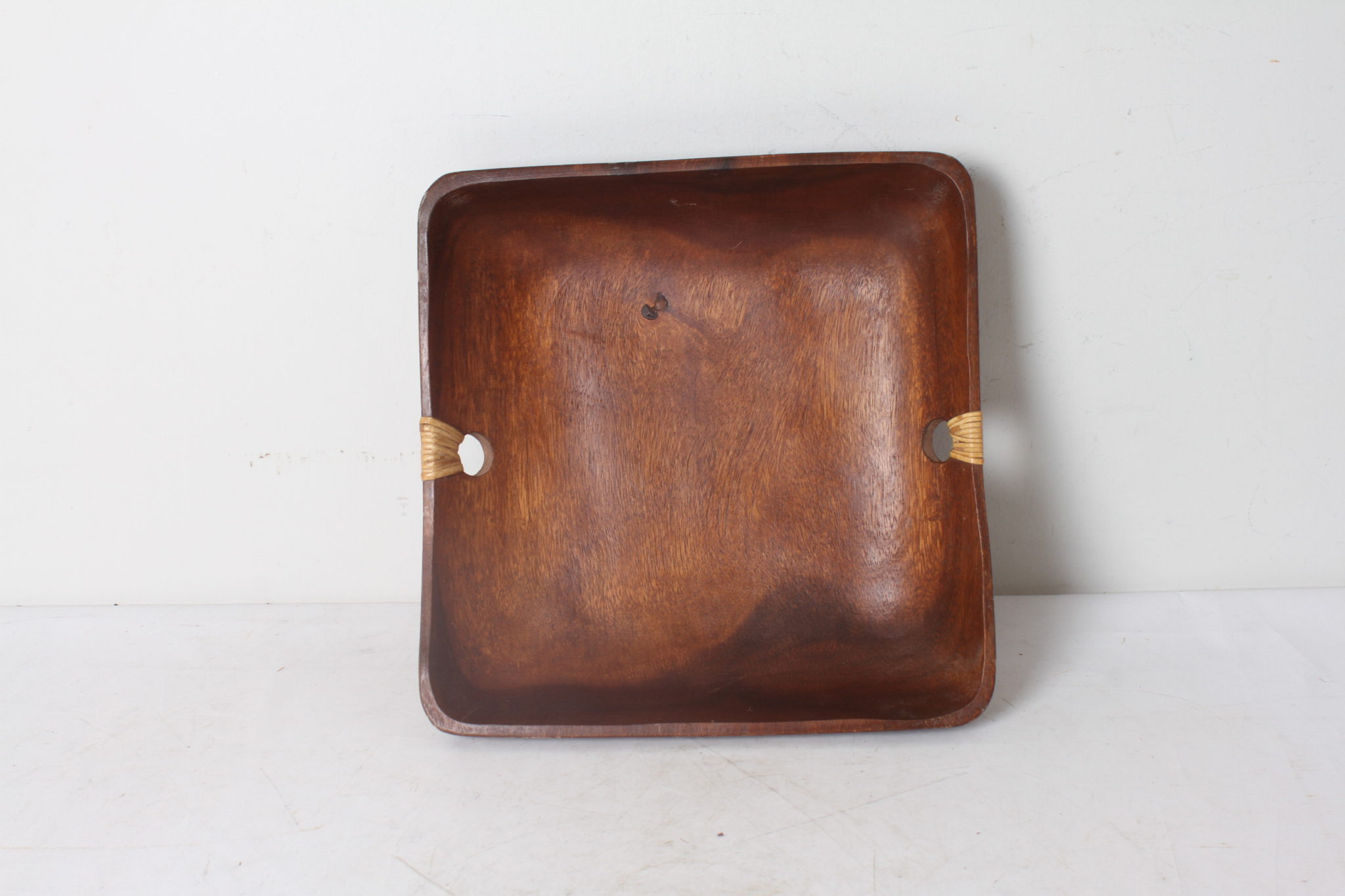 emmaus-scherwiller-etikette-occasion -plat-carré-coupe-bois- (6)