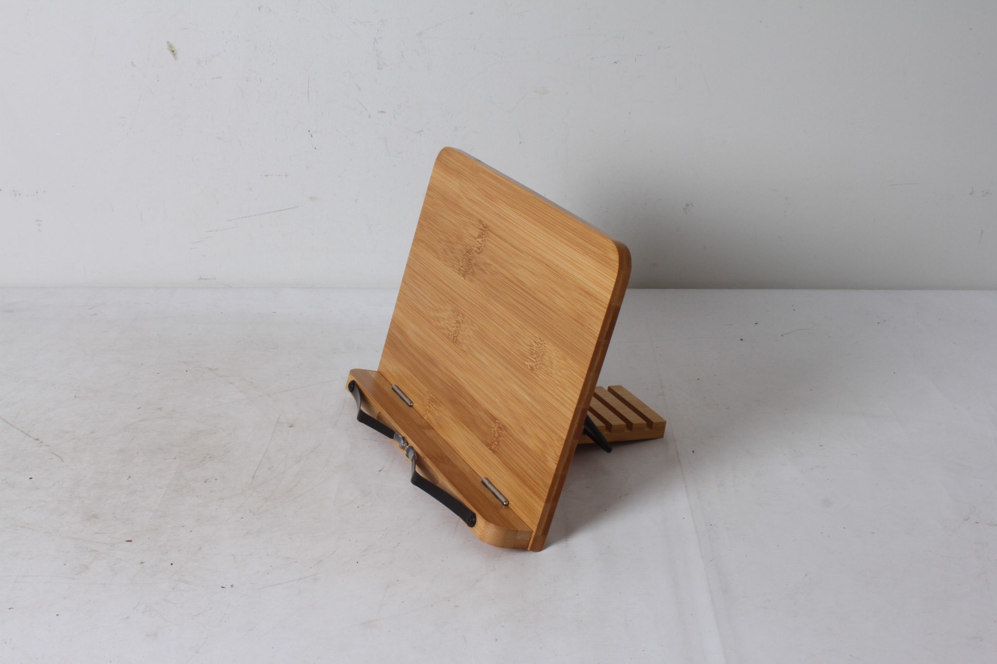 emmaus-scherwiller-etikette-occasion -pupitre-bois-porte-partition-lutrin-porte livre (4)