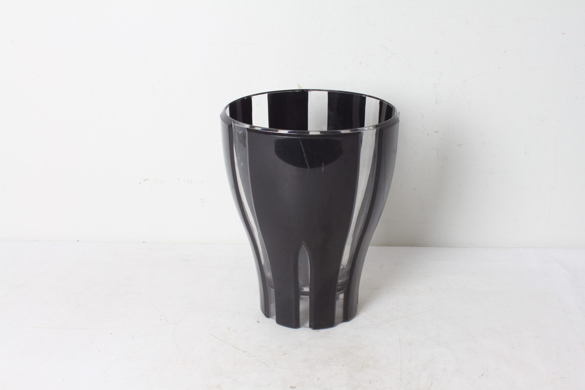 emmaus-scherwiller-etikette-occasion -Vase -noir -plexiglass - Lehmann (3)