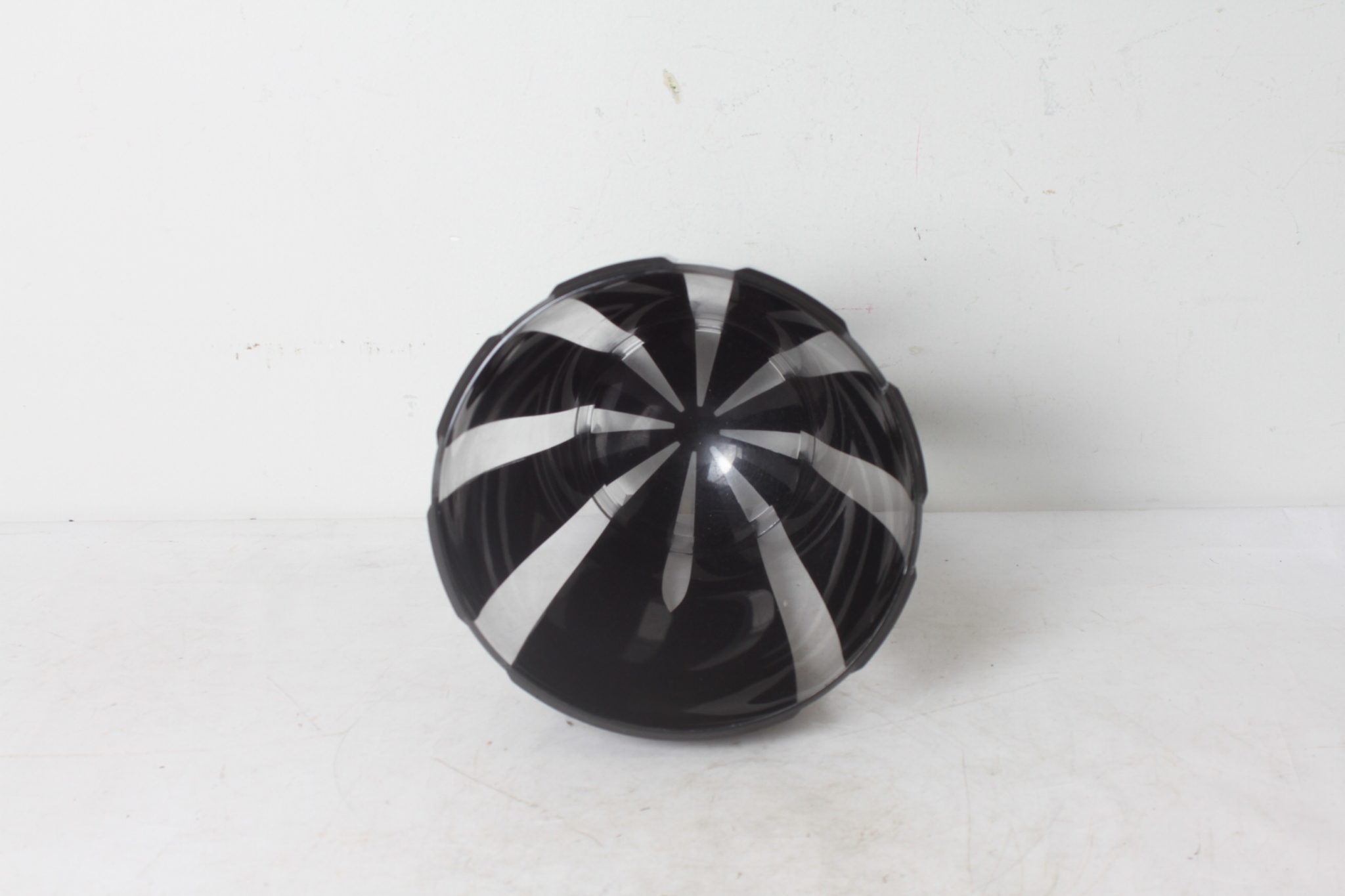 emmaus-scherwiller-etikette-occasion -Vase -noir -plexiglass - Lehmann (4)