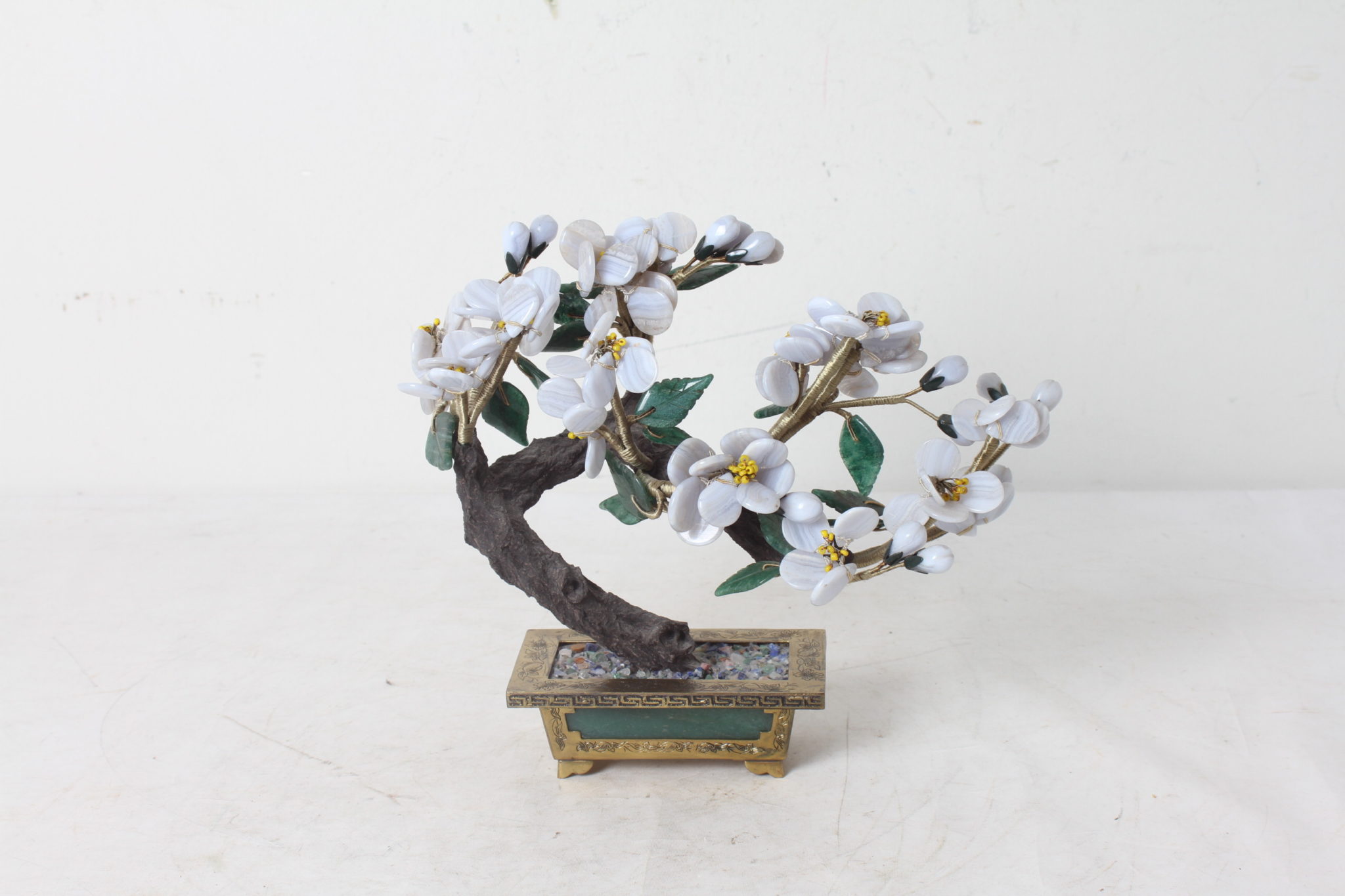 jardiniere-chinoise-laiton-dore-bonsai-jade-objets-deco-occasion-emmaus-scherwiller-etikette (2)