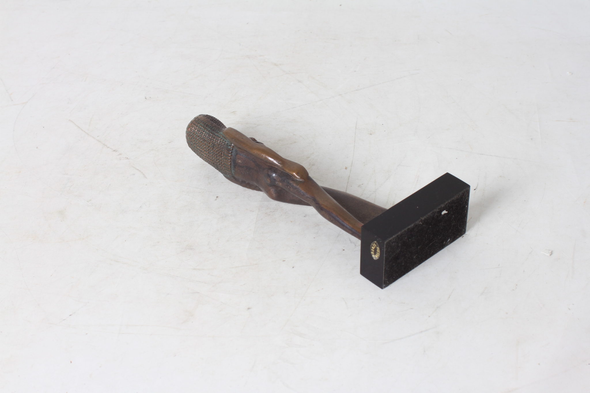 statuette-deesse-egyptienne-bronze-massif-objets-deco-collection-brocante-occasion-emmaus-scherwiller-etikette (1)