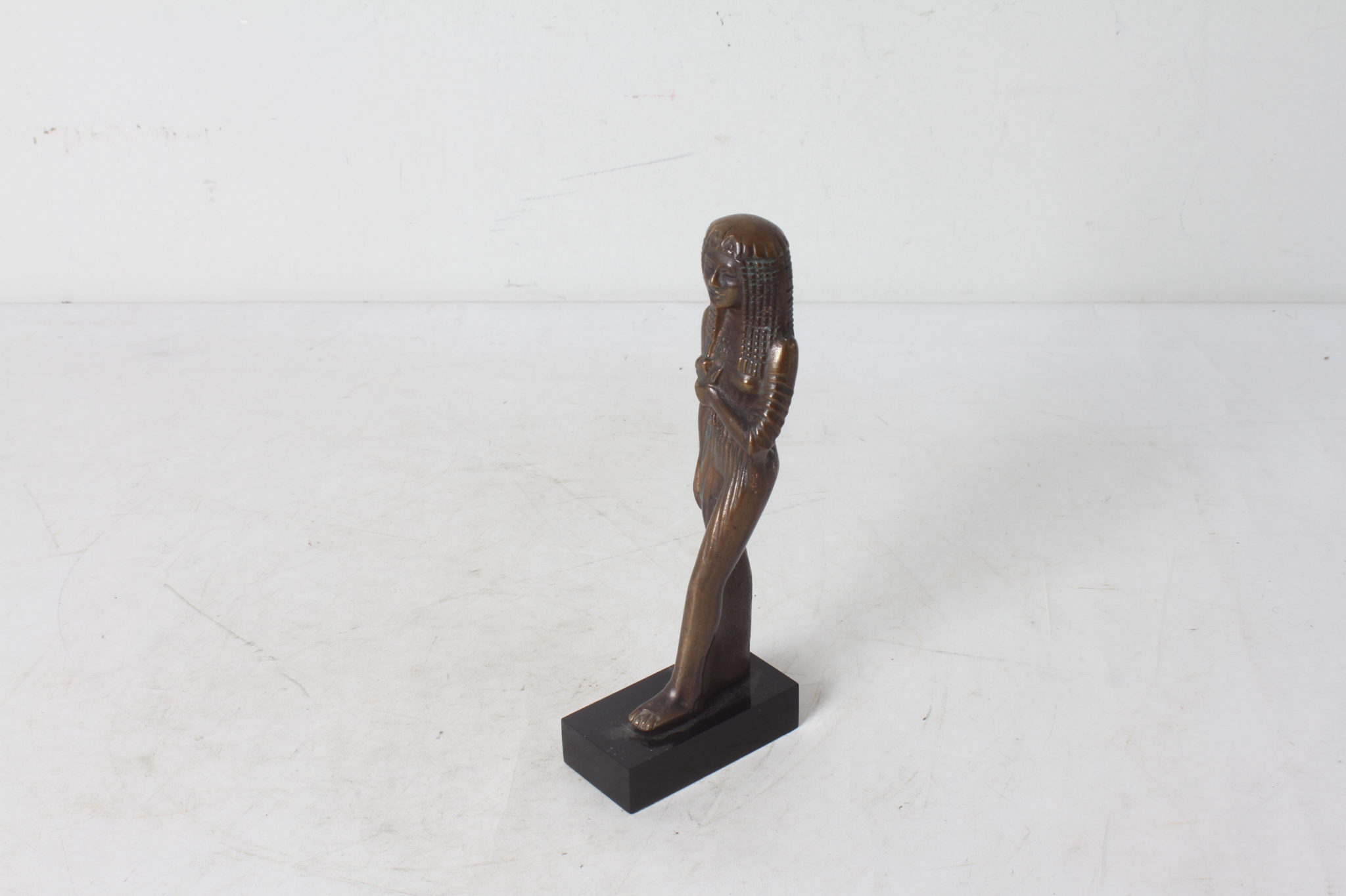 statuette-deesse-egyptienne-bronze-massif-objets-deco-collection-brocante-occasion-emmaus-scherwiller-etikette (2)