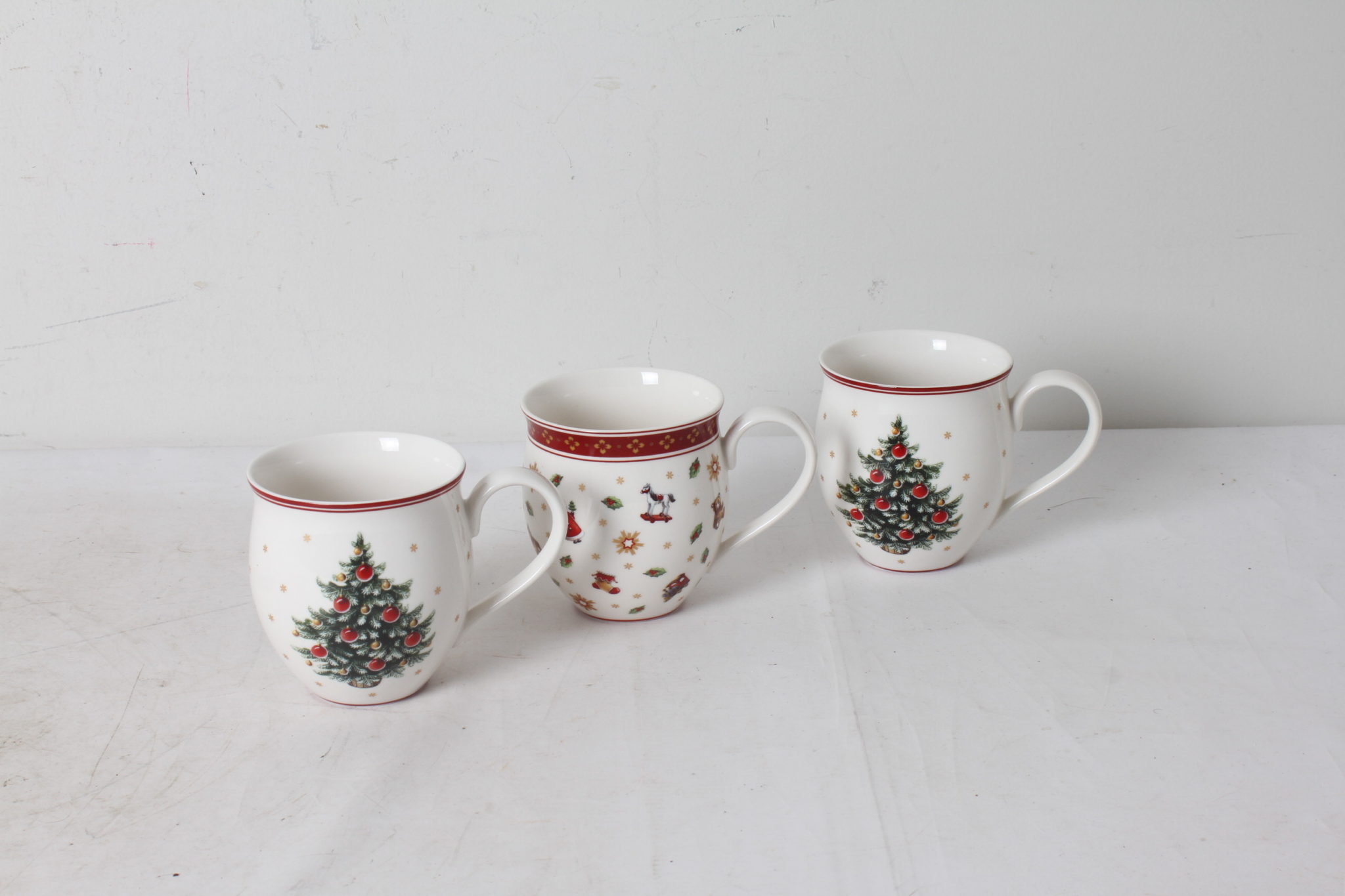 suite-de-3-mugs-de-noel-porcelaine-villeroy-et-boch-1748-art-de-la-table-occasion-emmaus-scherwiller-etikette (2)