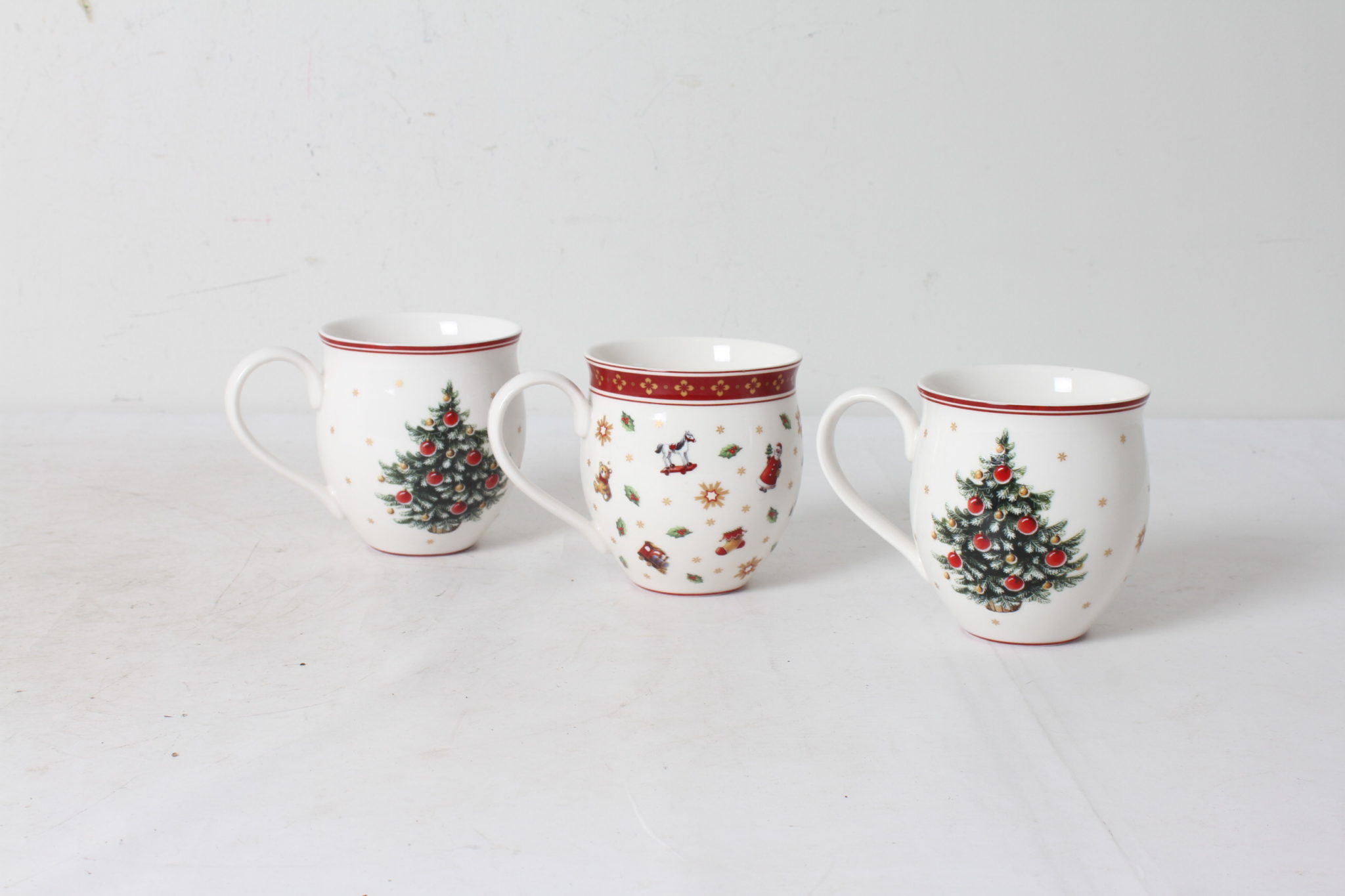 suite-de-3-mugs-de-noel-porcelaine-villeroy-et-boch-1748-art-de-la-table-occasion-emmaus-scherwiller-etikette (3)