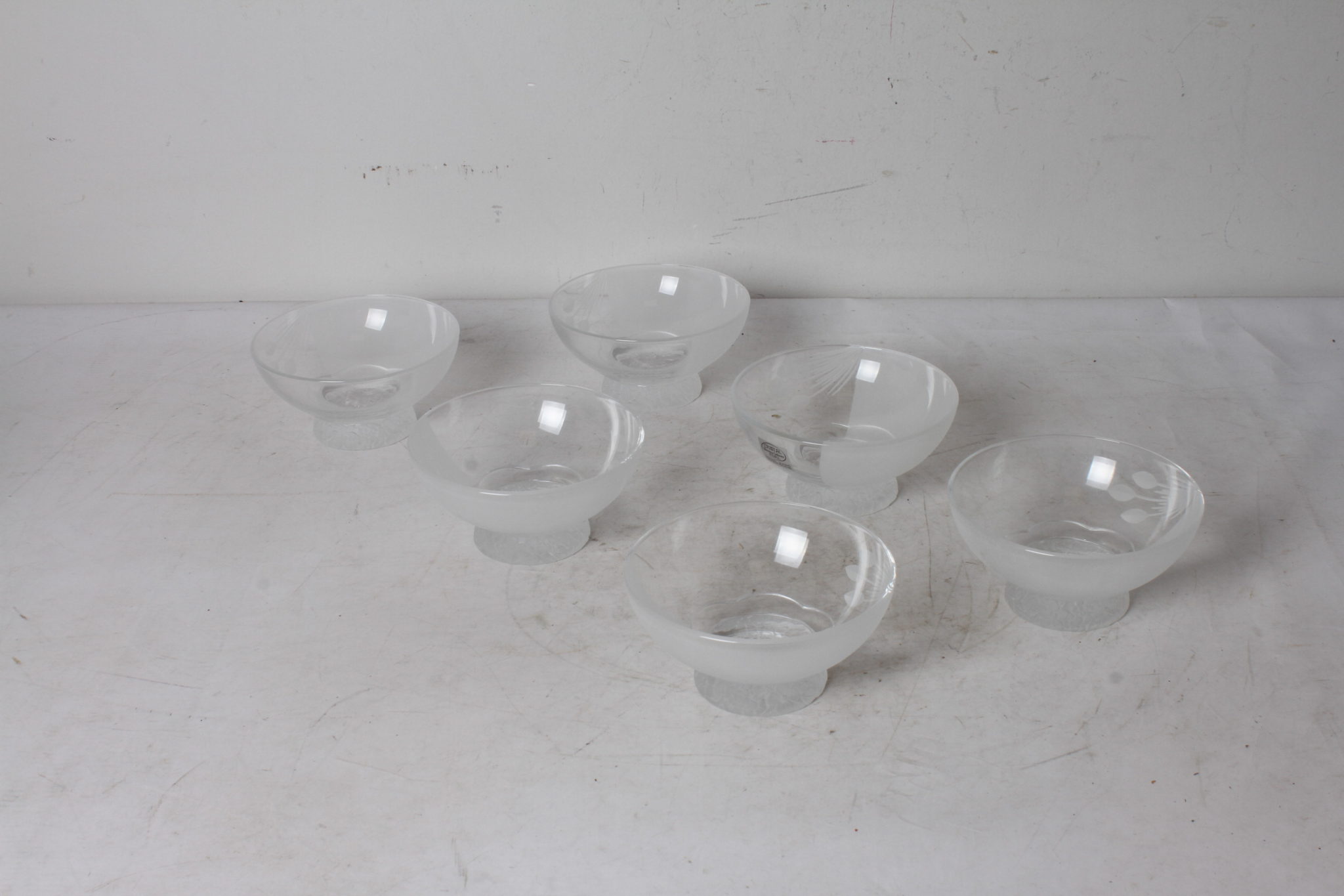 suite-de-6-coupes-en-cristal-taille-bruno-lehrer-art-de-la-table-occasion-emmaus-scherwiller-etikette (2)