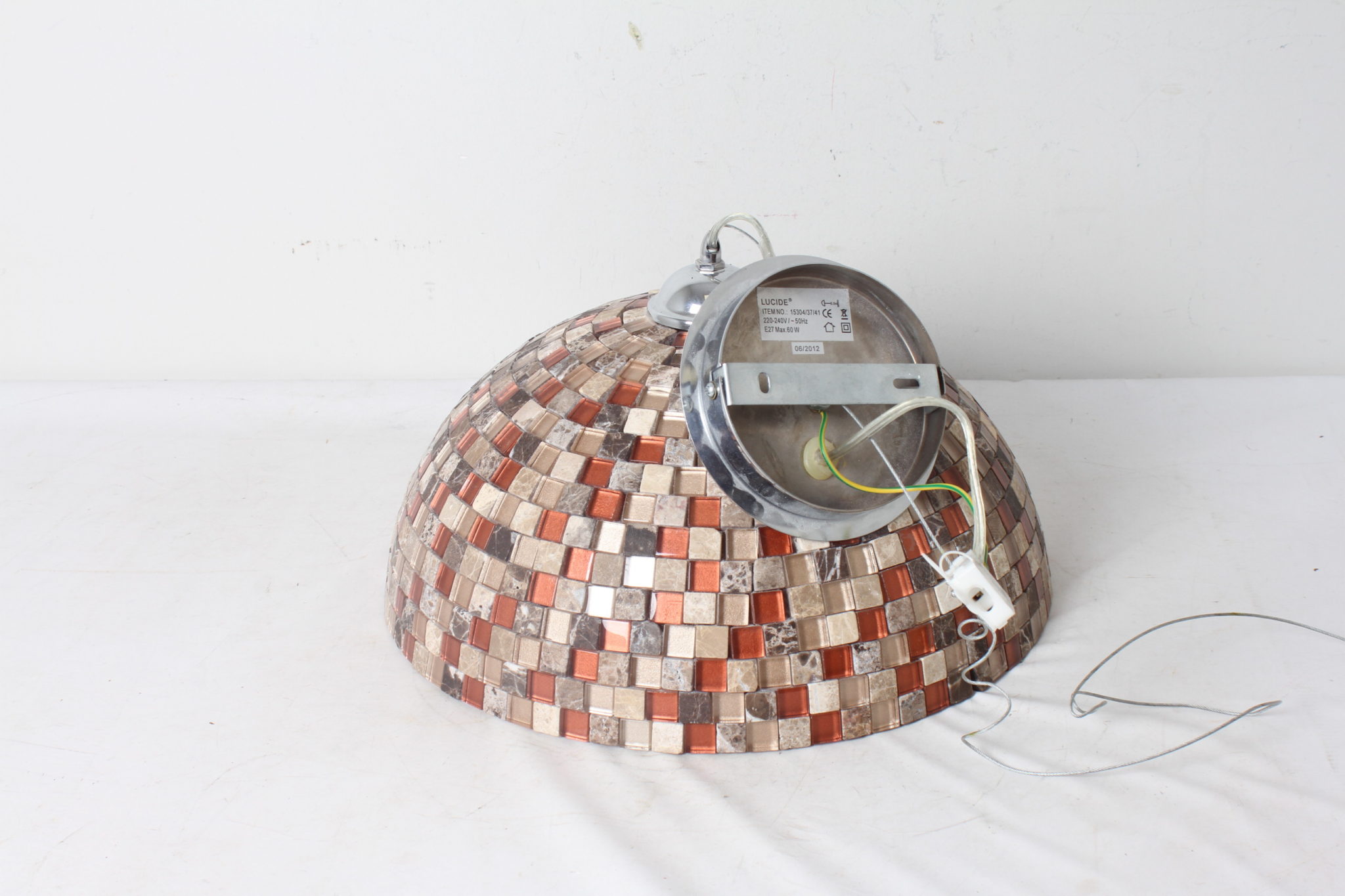 suspension-dome-lucide-mosaique-verre-luminaires-design-occasion-emmaus-scherwiller-etikette (3)