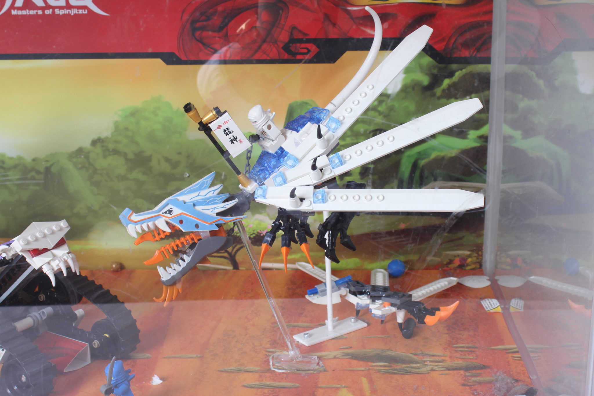 vitrine-officielle-lego-ninjago-2260-2263-eclairee-jeux-jouets-collection-occasion-emmaus-scherwiller-etikette (5)