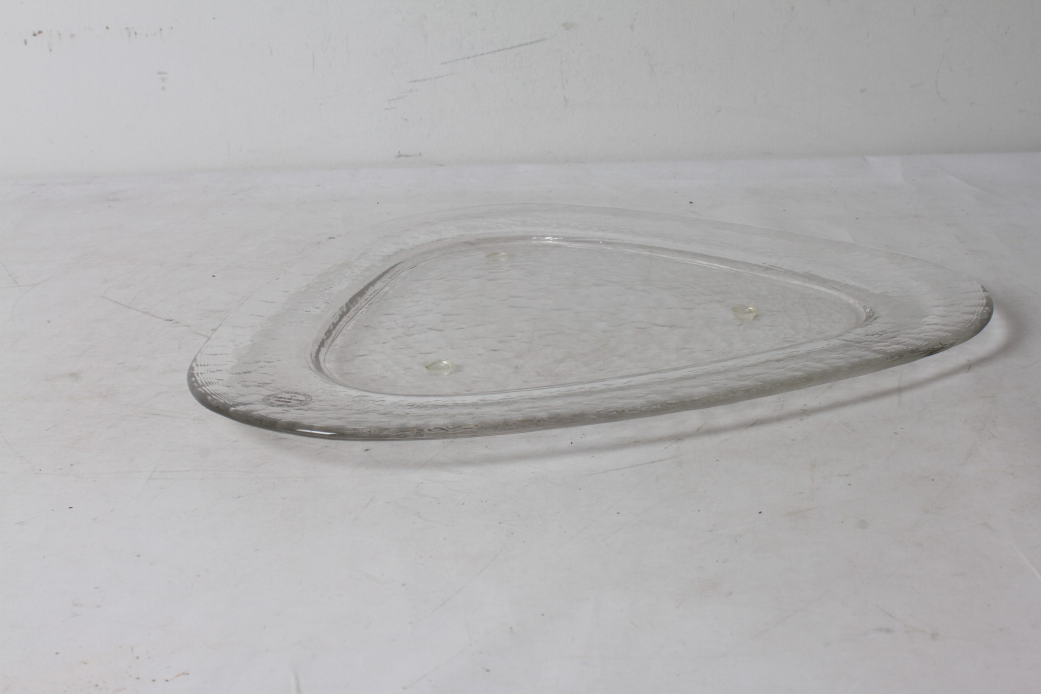 assiette-triangulaire-glasi-hergiswil-verre-epais-art-de-la-table-occasion-emmaus-scherwiller-etikette (3)