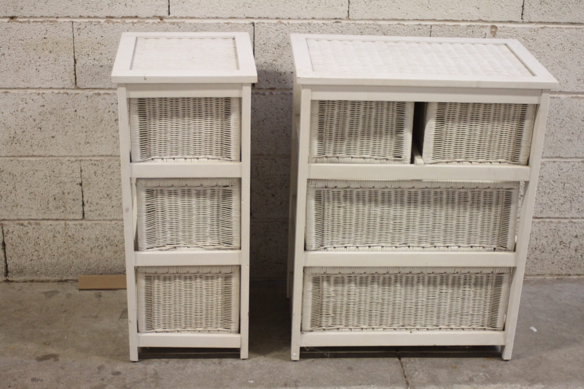 commode-4-tiroirs-et-meuble-3-paniers-rotin-blanc-mobilier-rangement-occasion-emmaus-scherwiller-etikette (1)