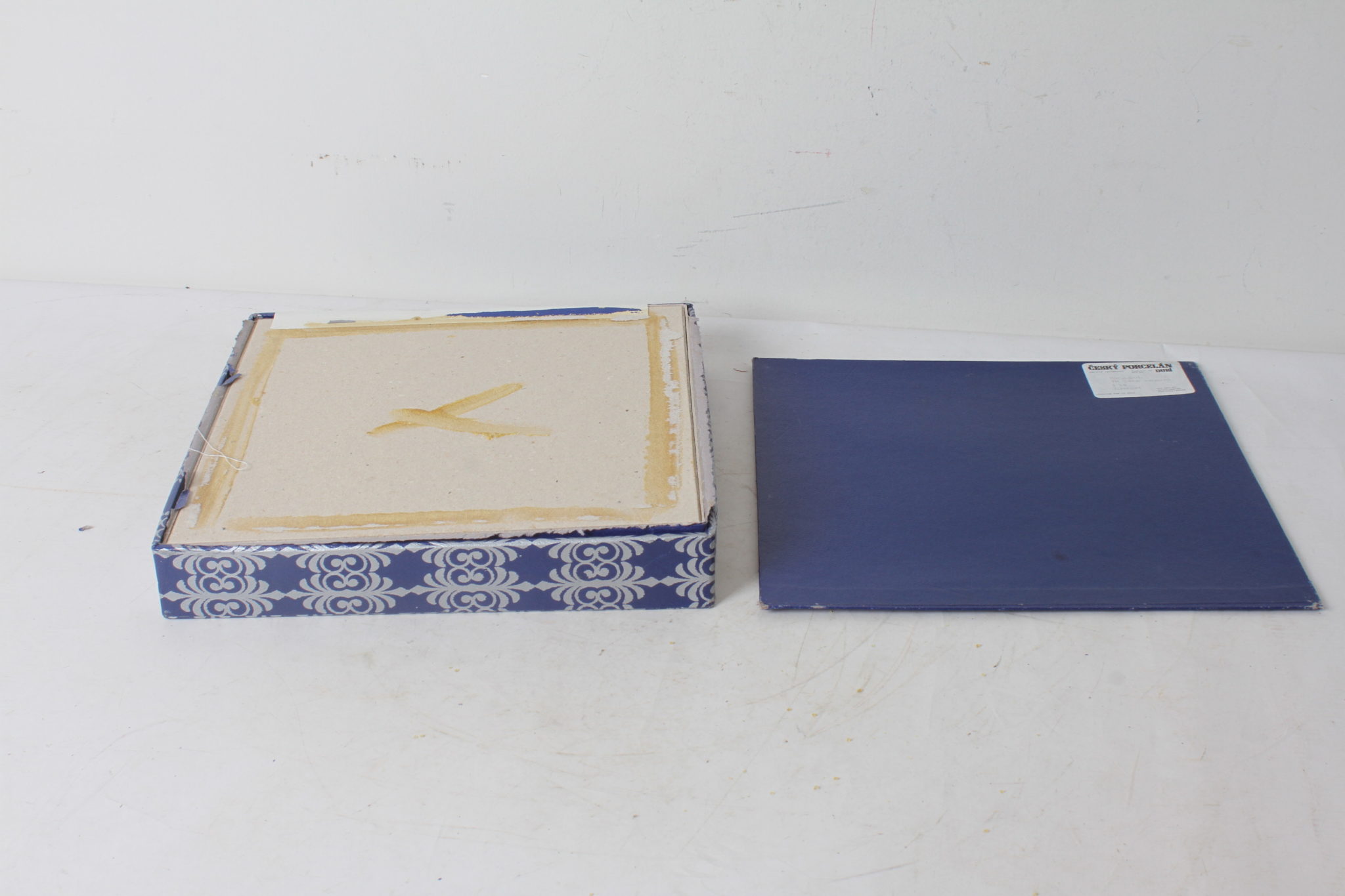 emmaus-scherwiller-etikette-occasion- Assiette annuelle 1992 – Motif original- Oignon bleu-Edition limitée numérotée - 6000 - 3792 -porcelaine Tchèque Dubi (2)