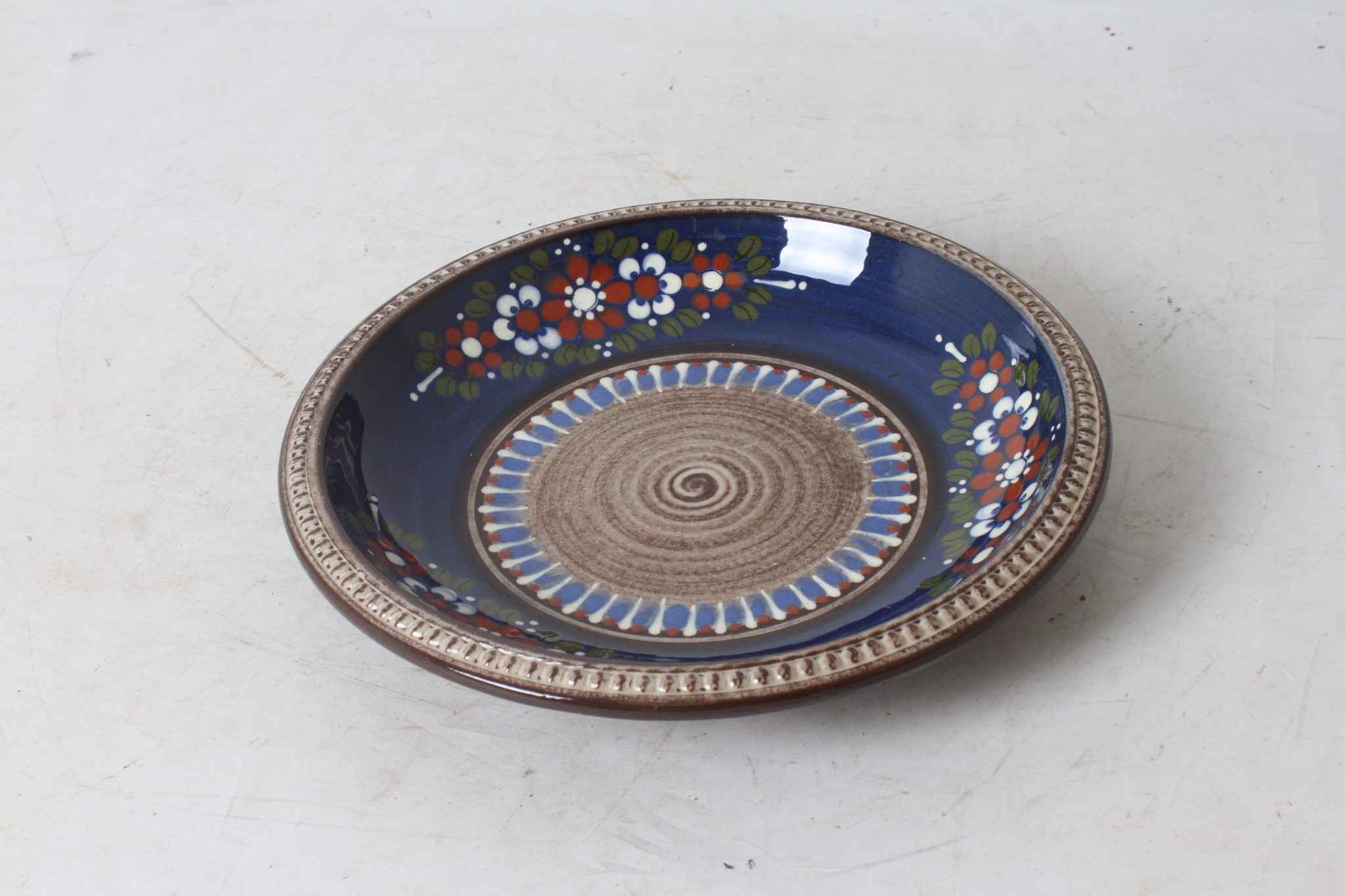 emmaus-scherwiller-etikette-occasion -assiette-poterie-vernissée-bleu (2)