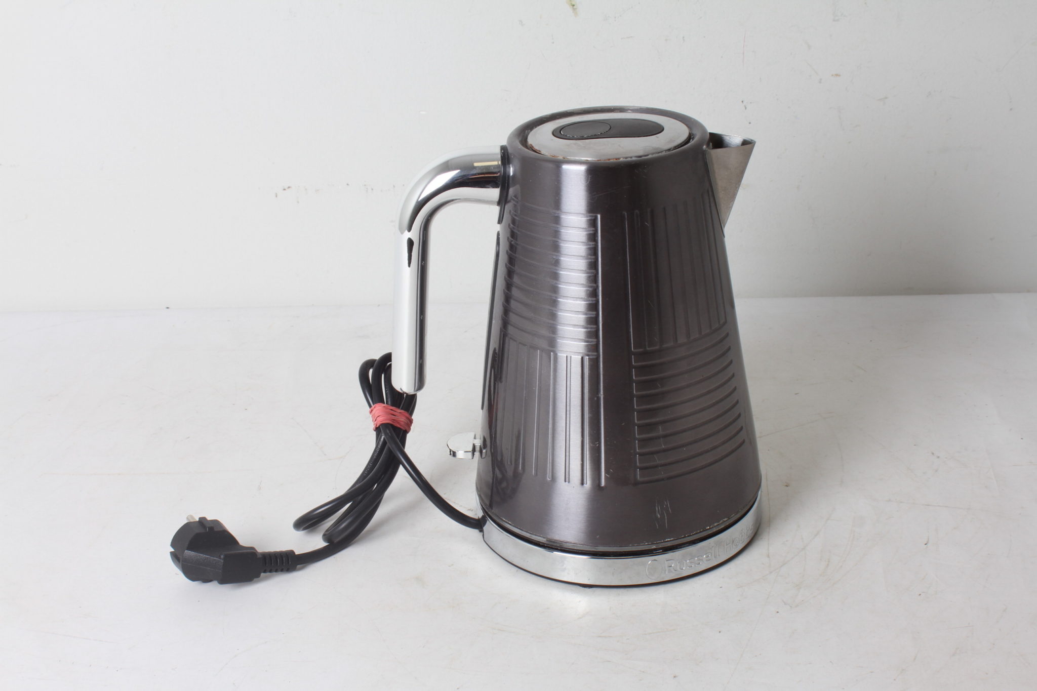 emmaus-scherwiller-etikette-occasion- bouilloire -électrique-russel hobbs (2)