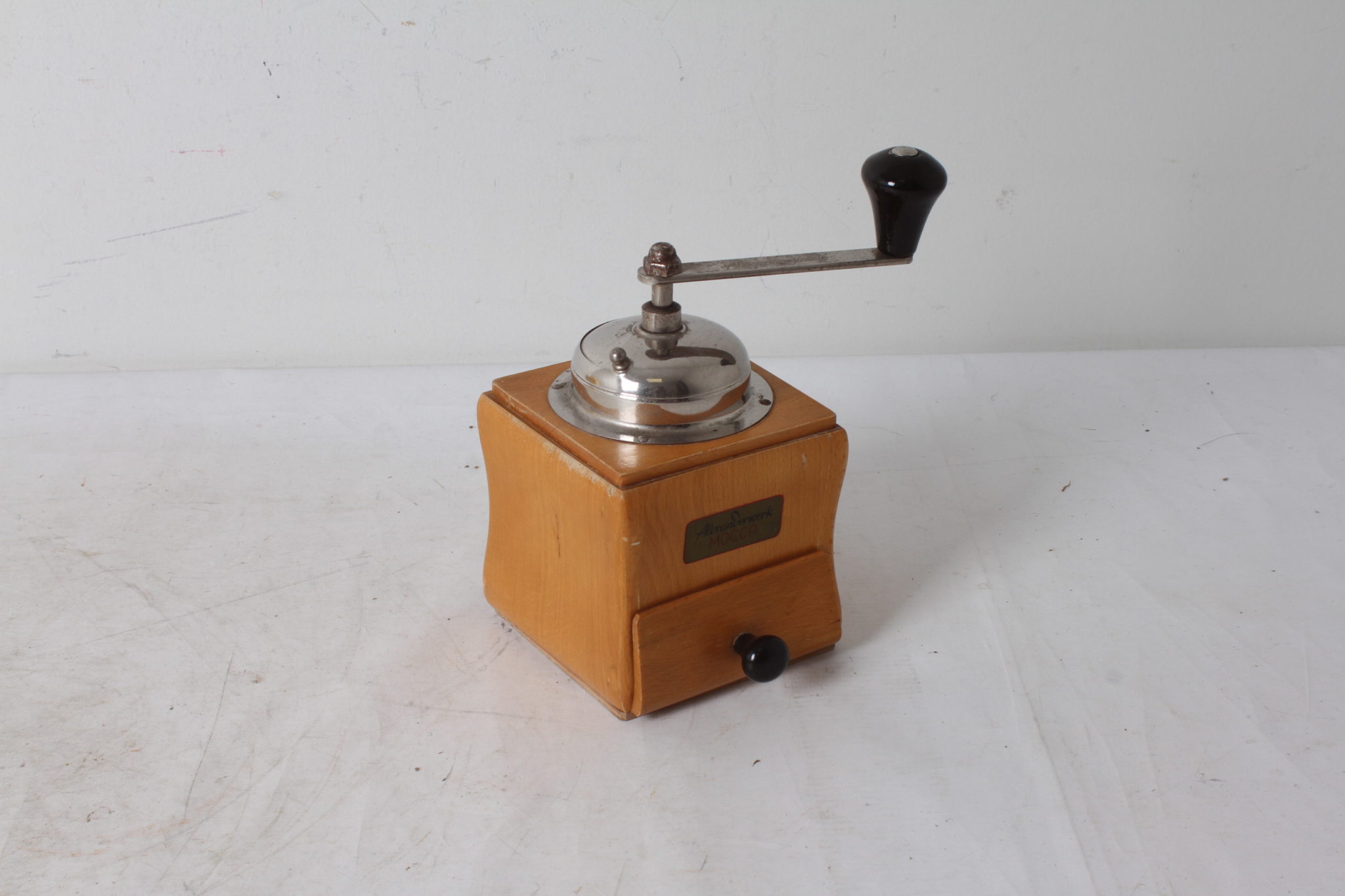 emmaus-scherwiller-etikette-occasion-boutique-ligne-moulin à café-bois-manivelle -Moulin à café en bois - Alexanderwerk - MOCCA (1)