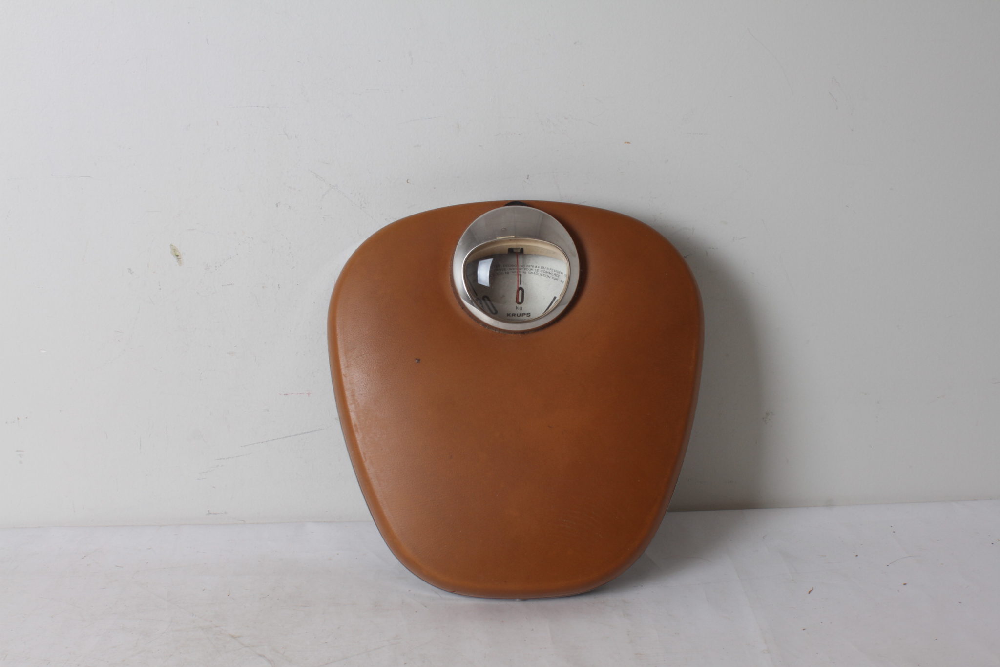 emmaus-scherwiller-etikette-occasion-boutique-ligne- pèse personne-vintage-krups (3)